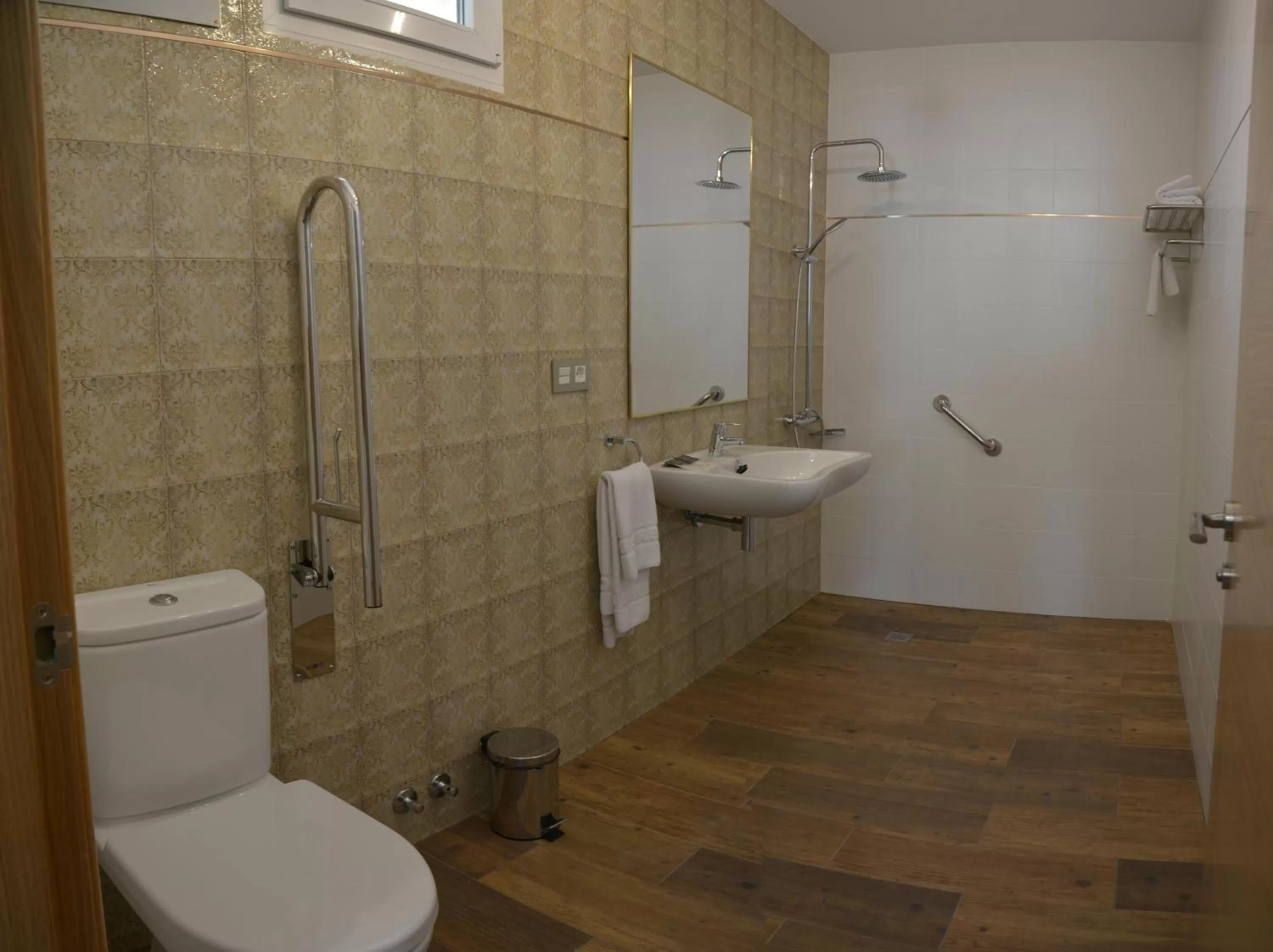 Bathroom in Hotel Real Segovia by Recordis Hotels