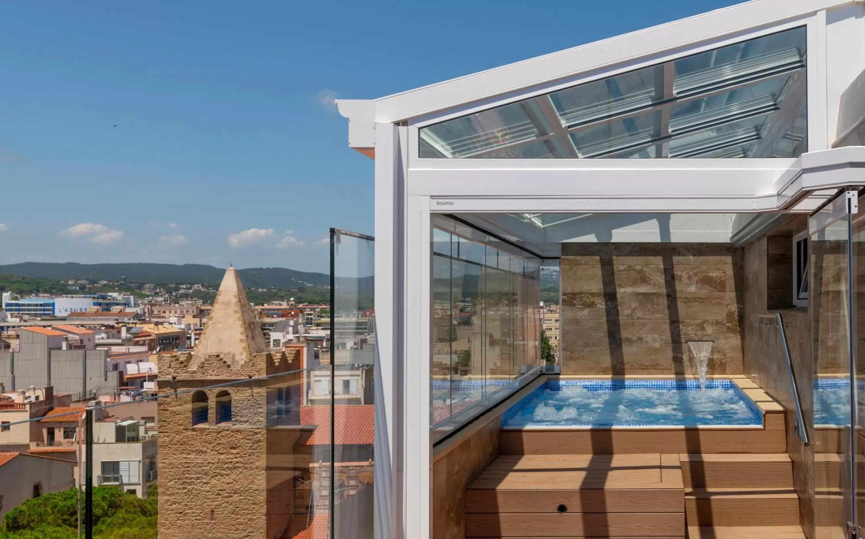 Hot Tub, Pool View in Hotel Marsol