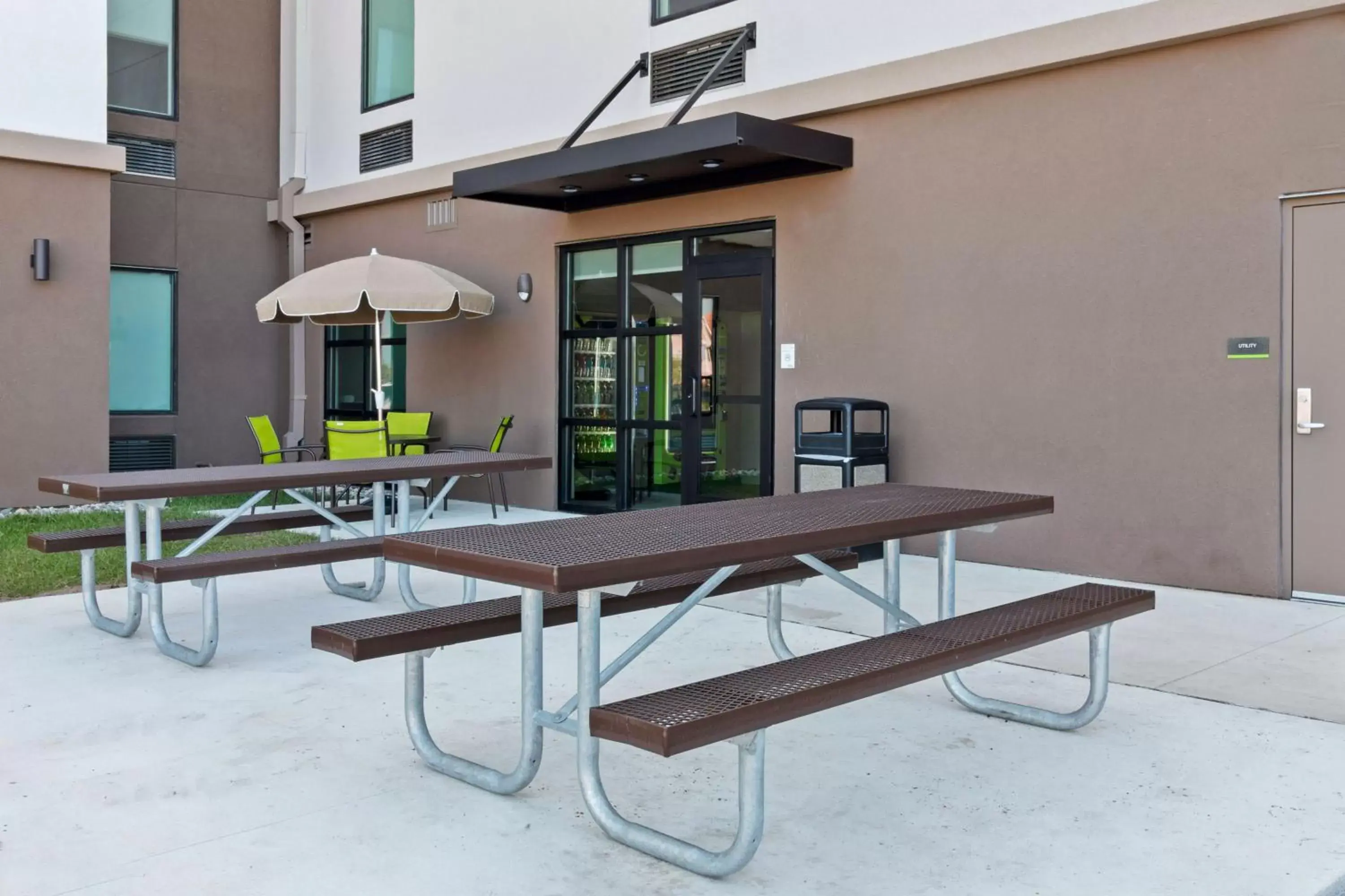 Patio in Extended Stay America Premier Suites - Port Charlotte - I-75