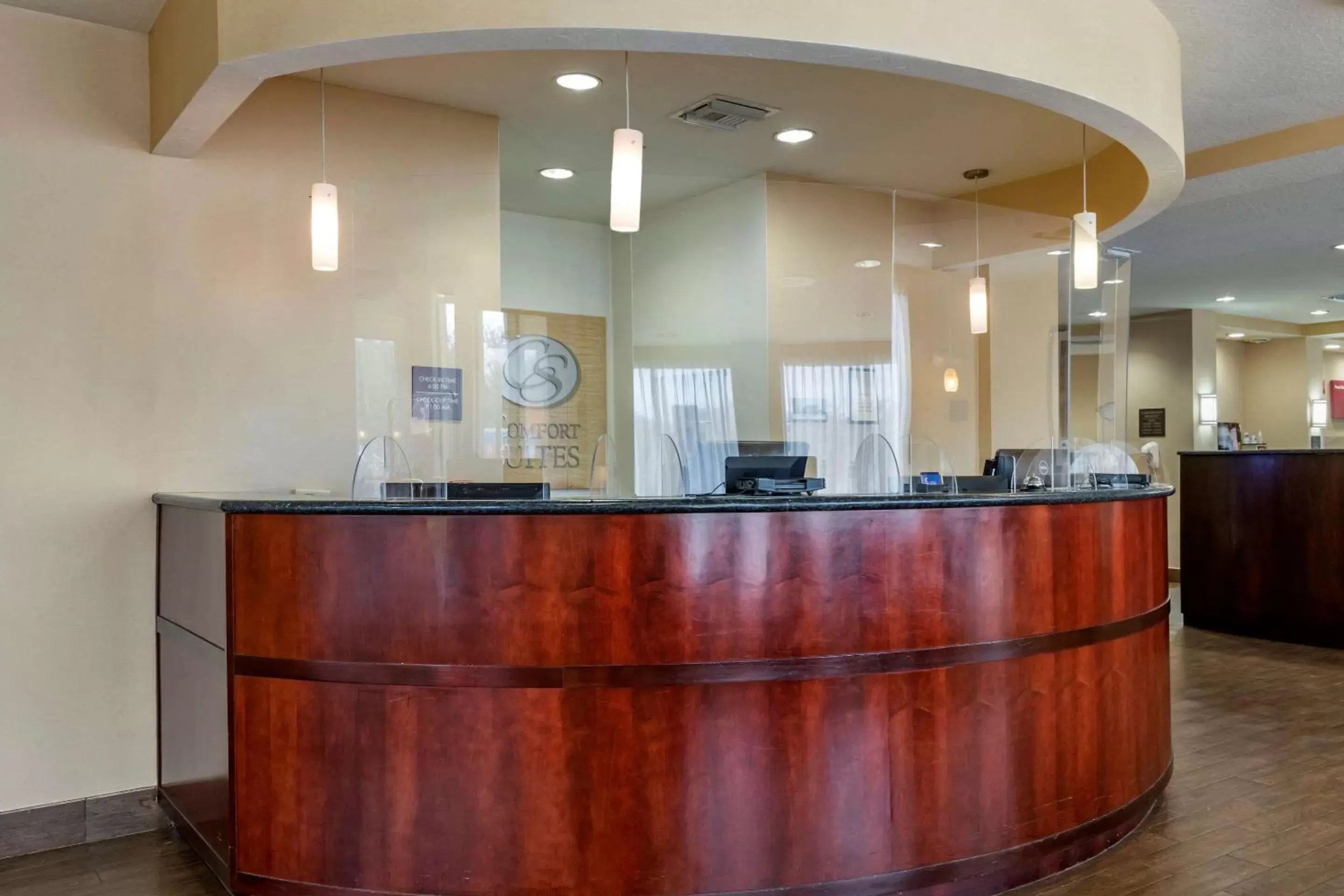 Lobby or reception in Comfort Suites Orlando Airport