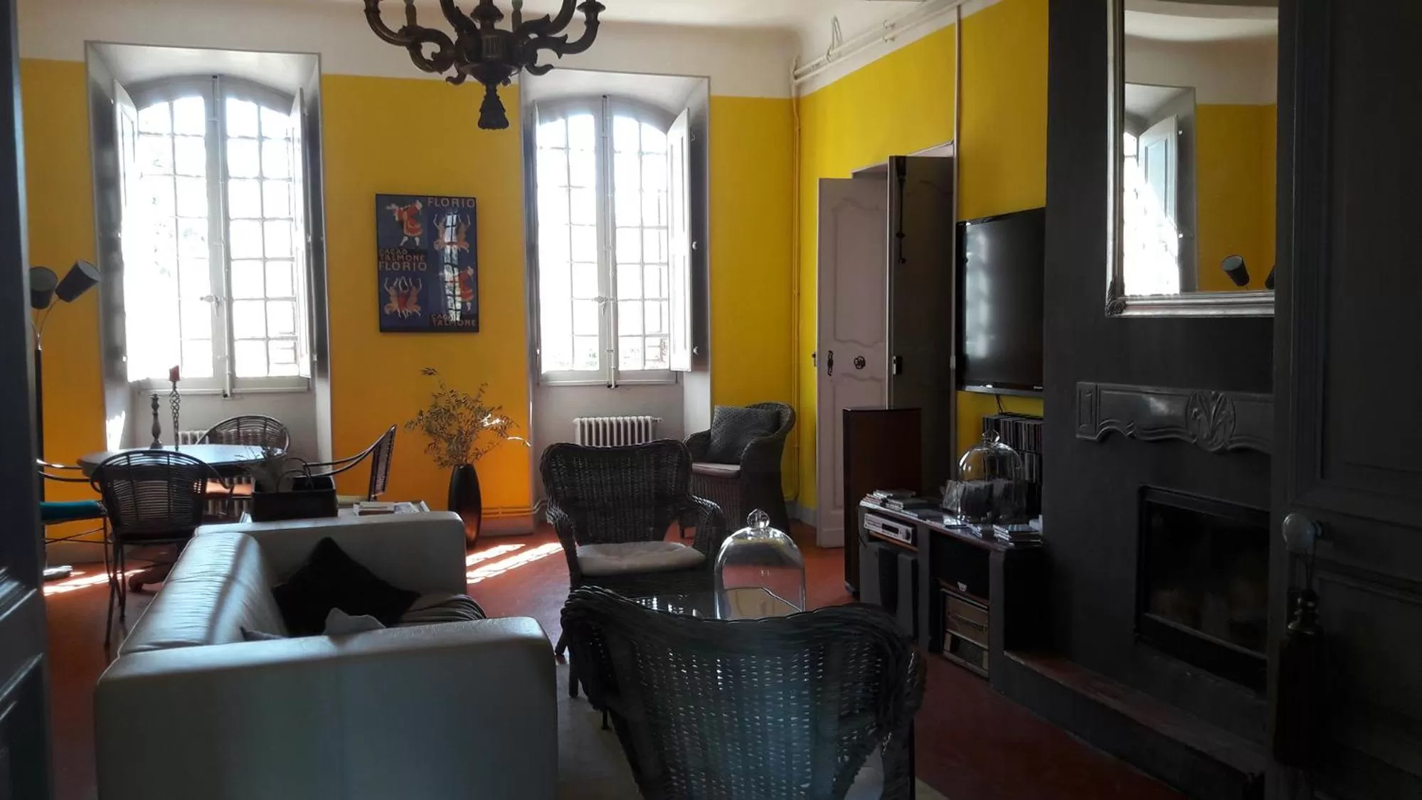 Property building in Bed and Breakfast La Grande Lauzade