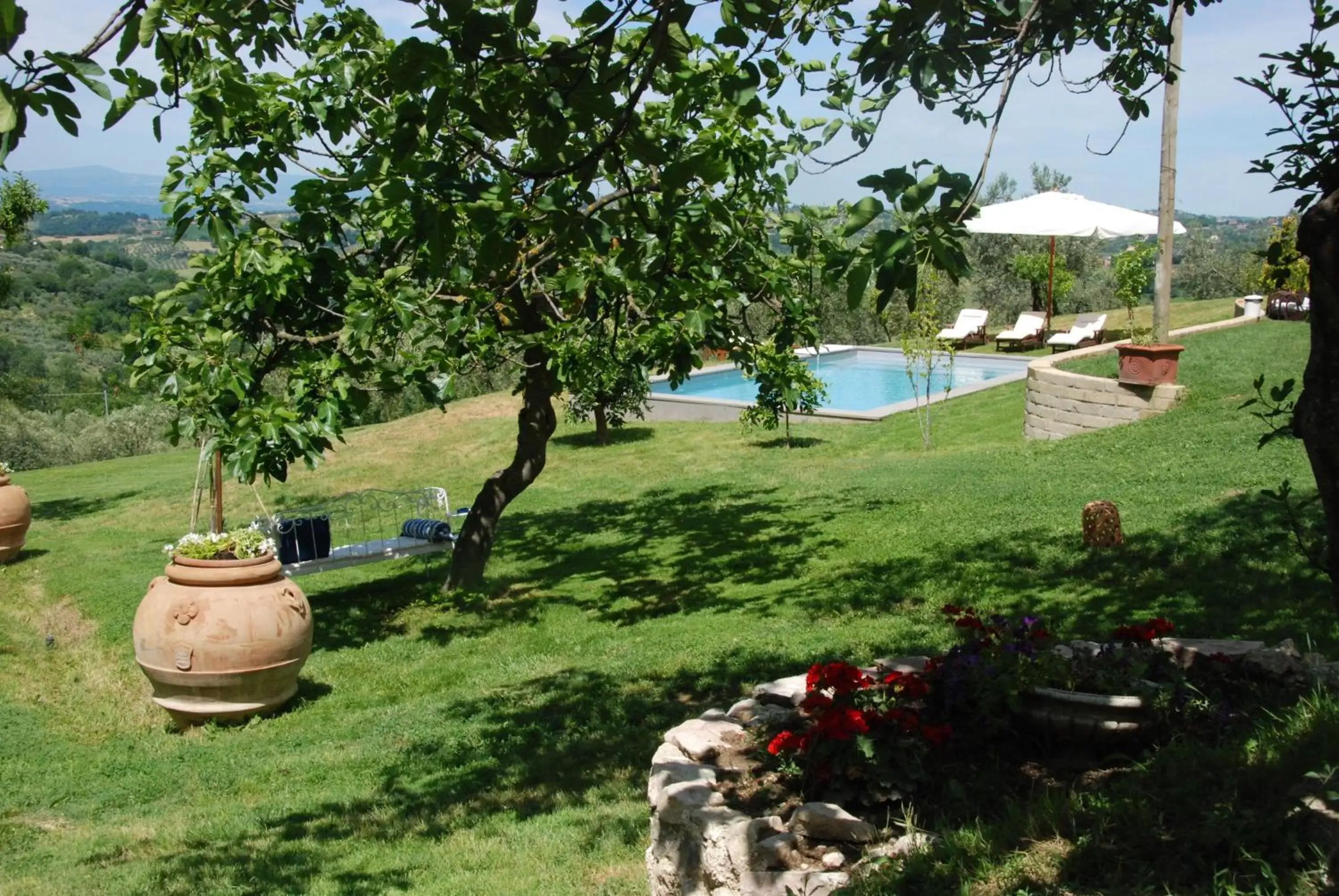 Pool View in Casale Druida