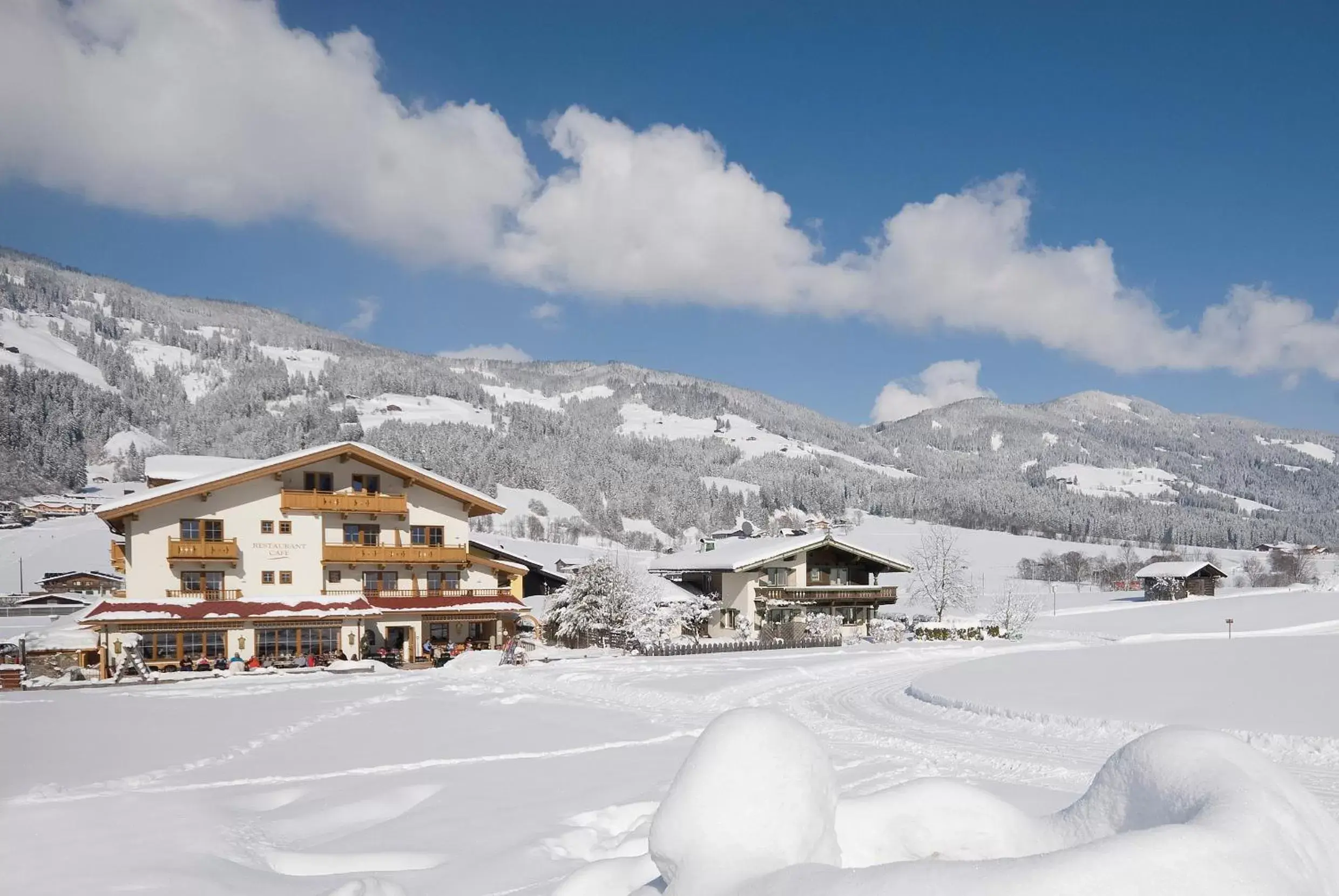 Facade/entrance, Winter in Loipenstubn