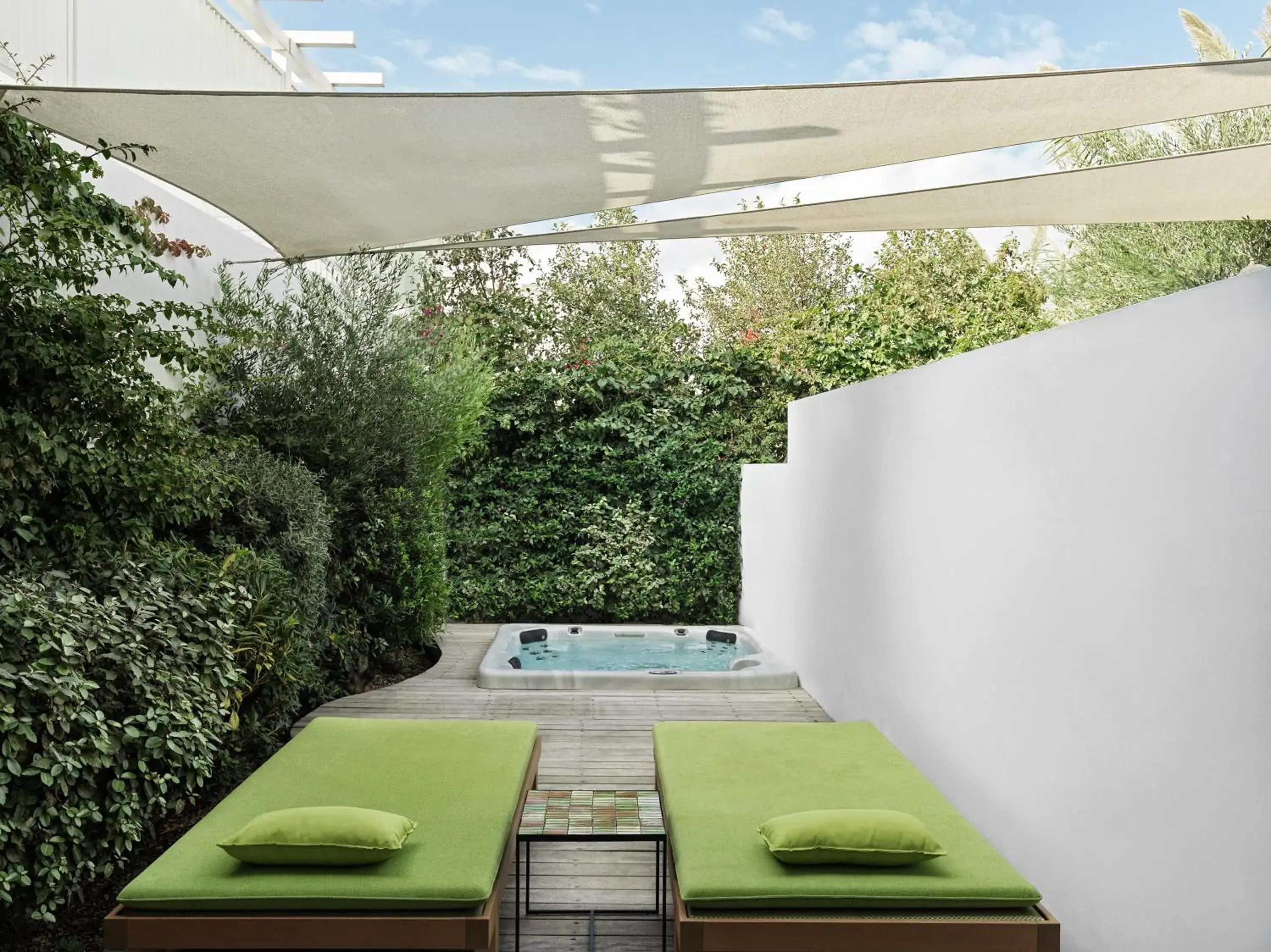 Swimming pool in Myconian Ambassador Relais & Chateaux Swimming pool in Myconian Ambassador Relais & Chateaux