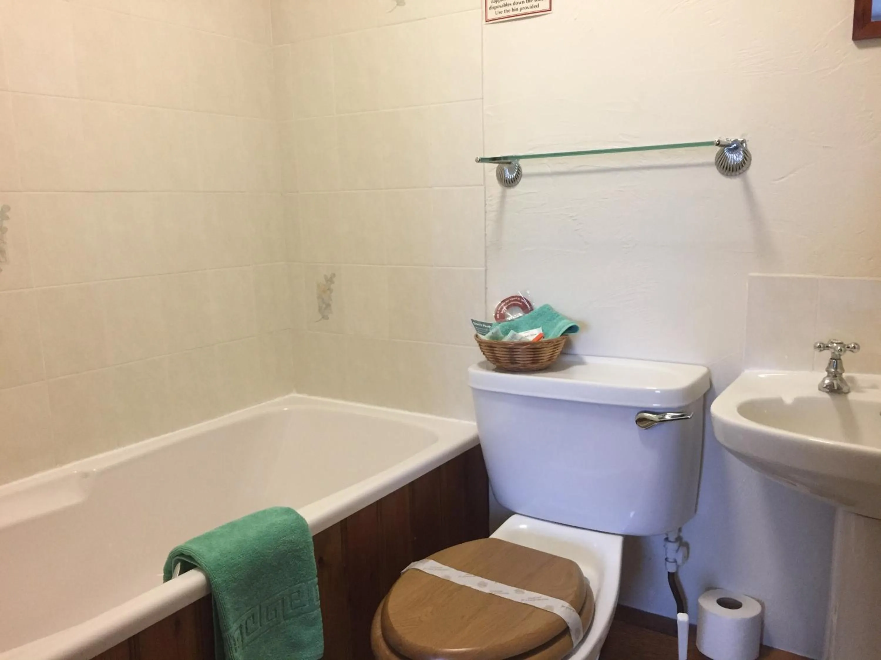 Bathroom in Middle Flass Lodge
