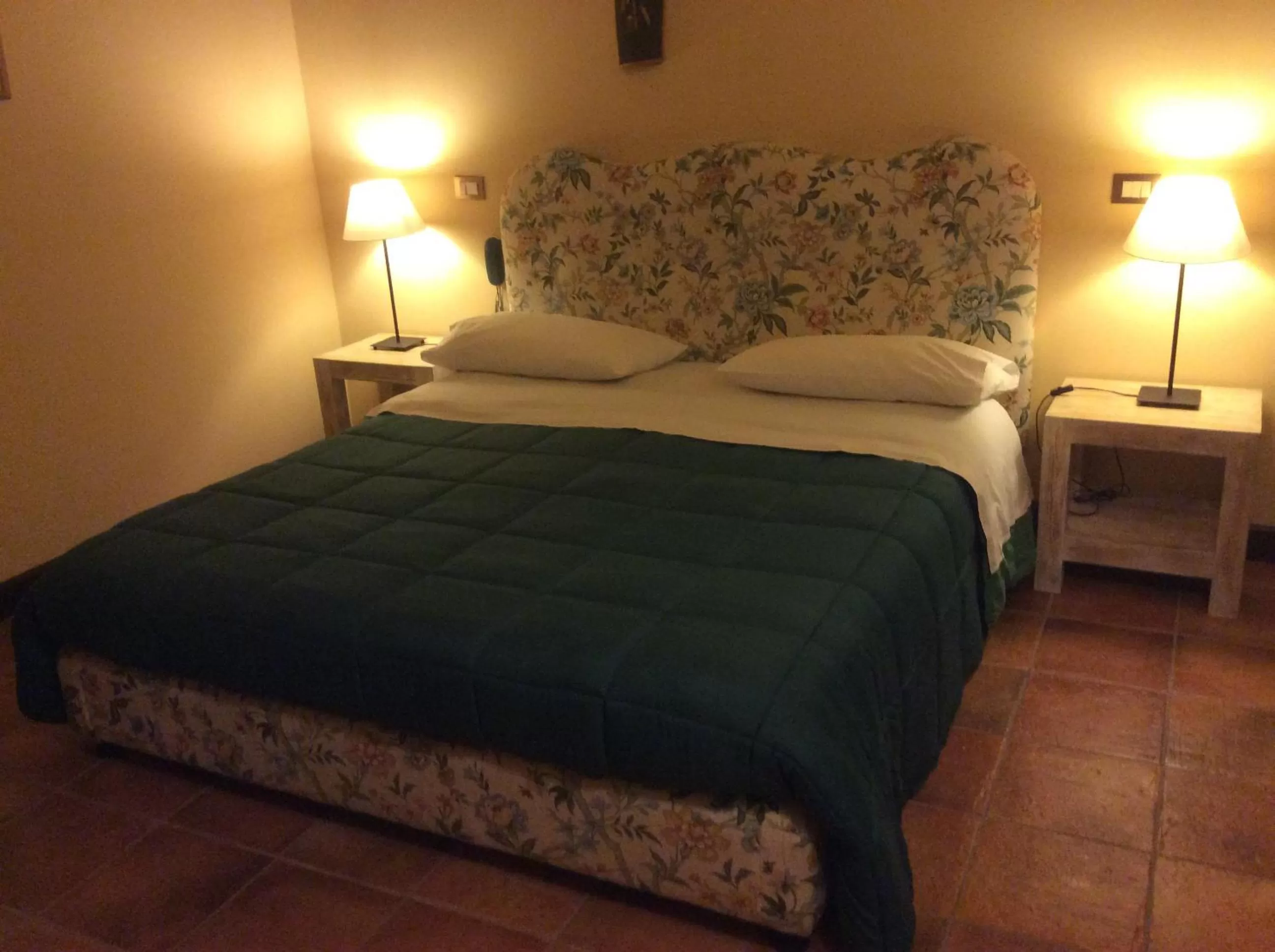 Photo of the whole room, Bed in B&B MontAlbano