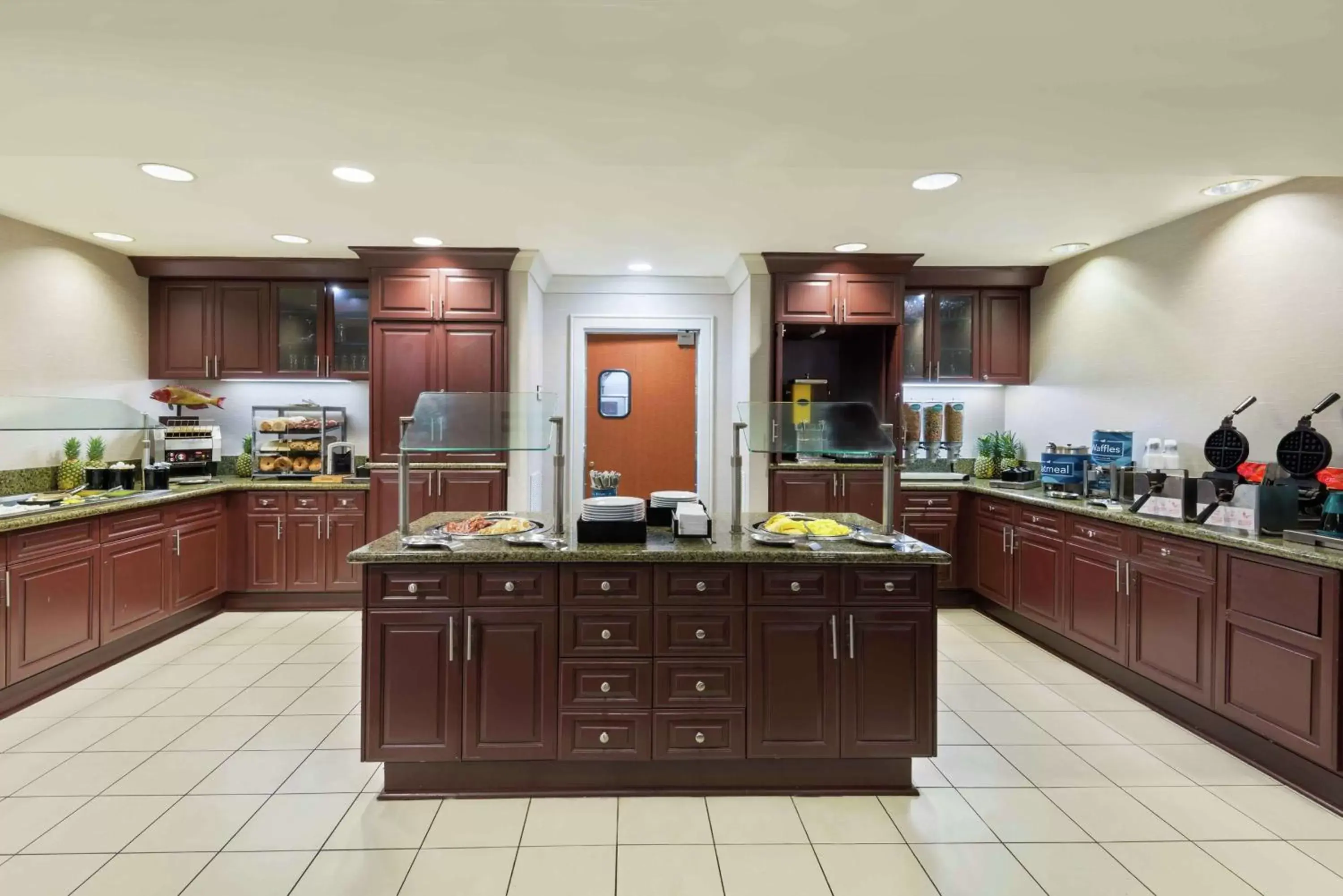 Breakfast, Restaurant/Places to Eat in Homewood Suites by Hilton Tampa Airport - Westshore