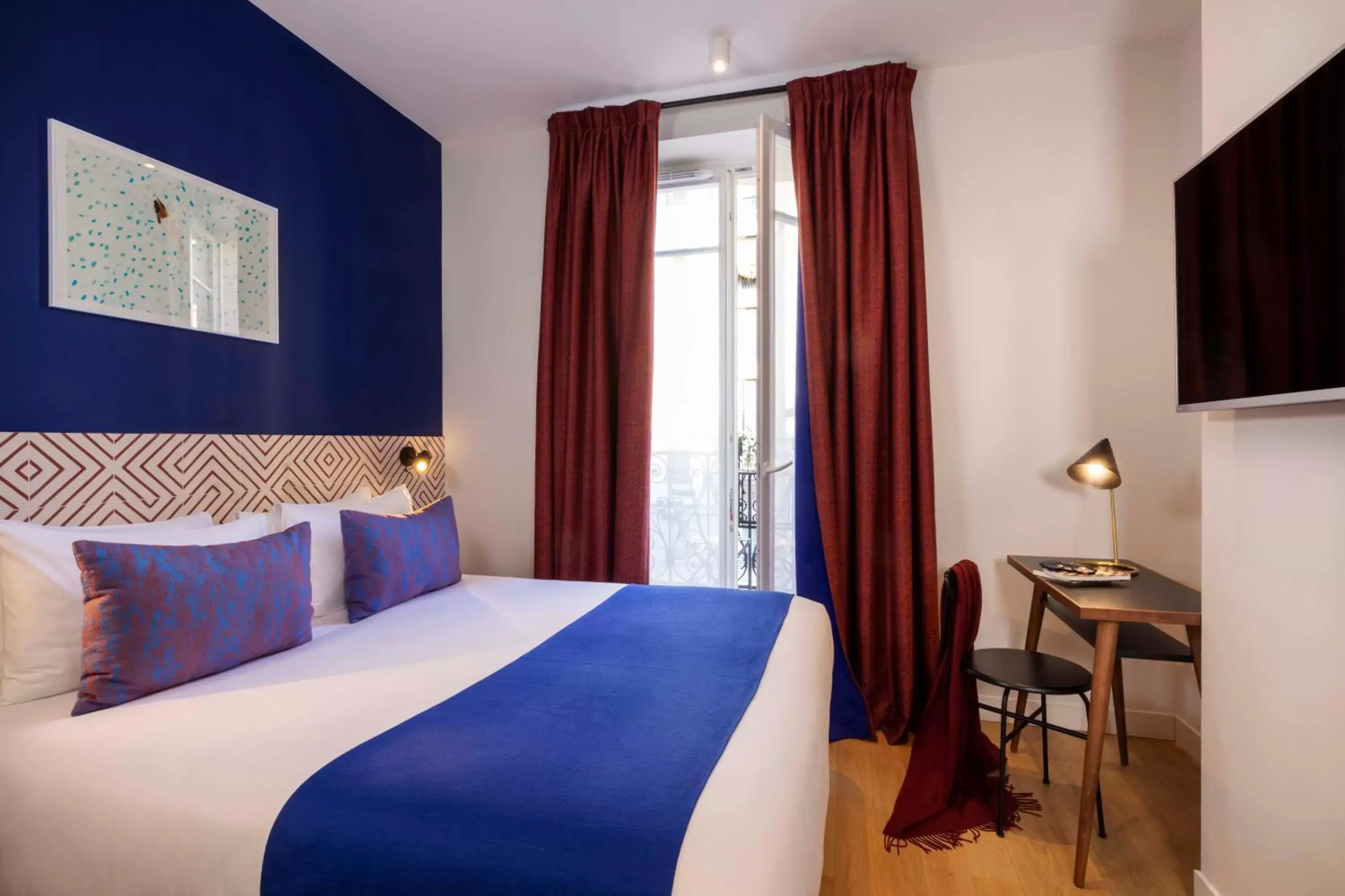 Bed in Paris Art Hotel Quartier Latin by Malone