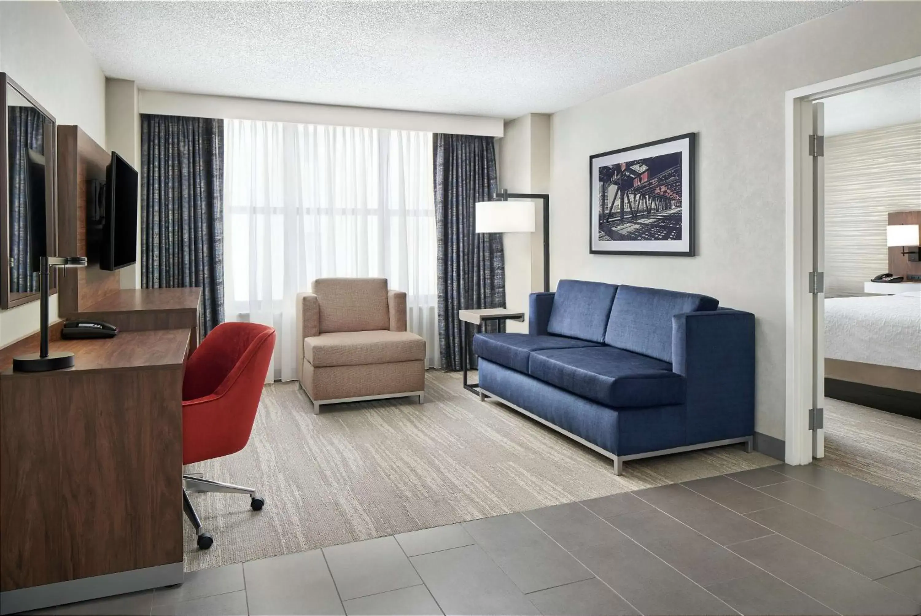 Bedroom, Seating Area in Hampton Inn & Suites Chicago-Downtown