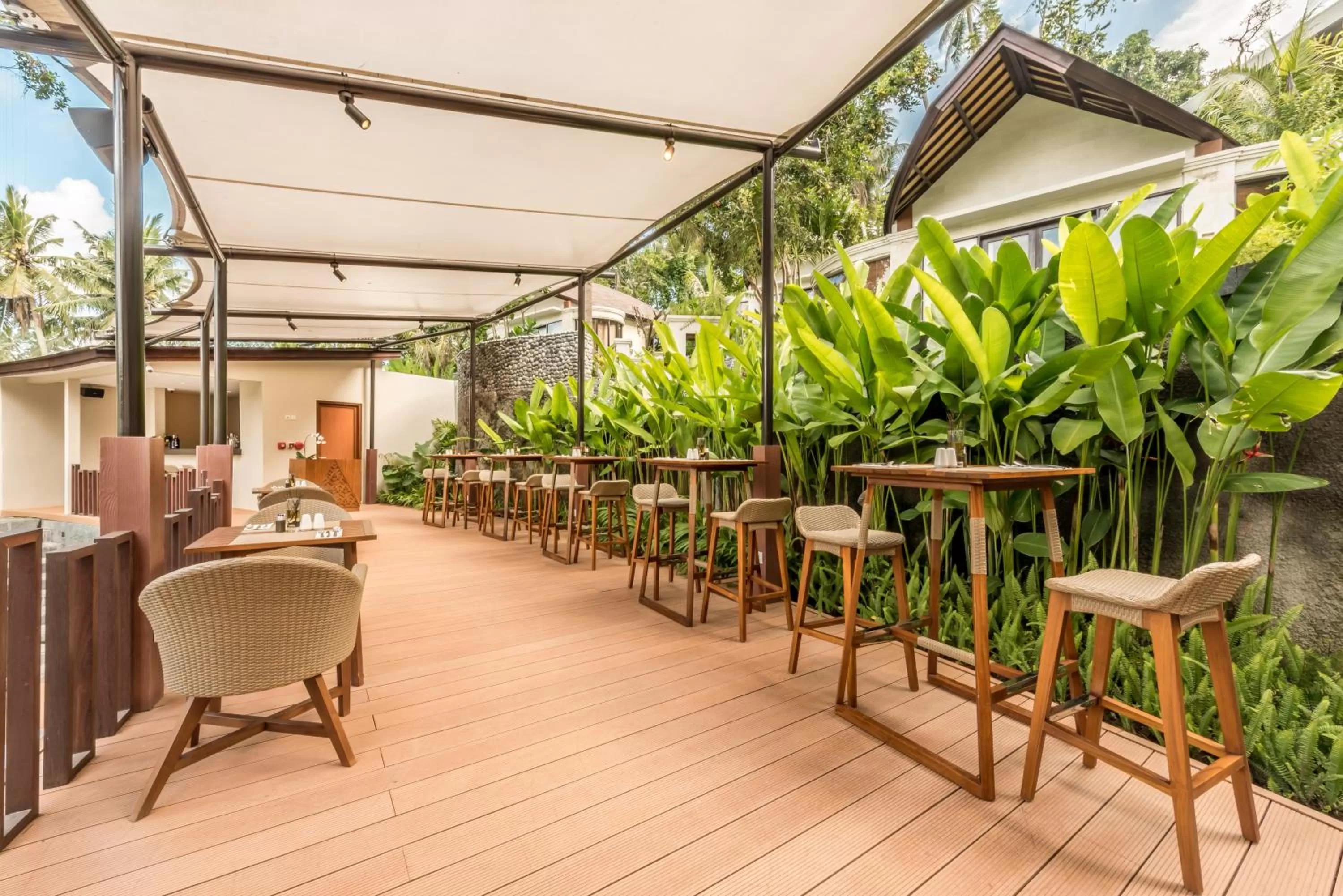Restaurant/places to eat in tanadewa Resort Ubud Bali by Cross Collection