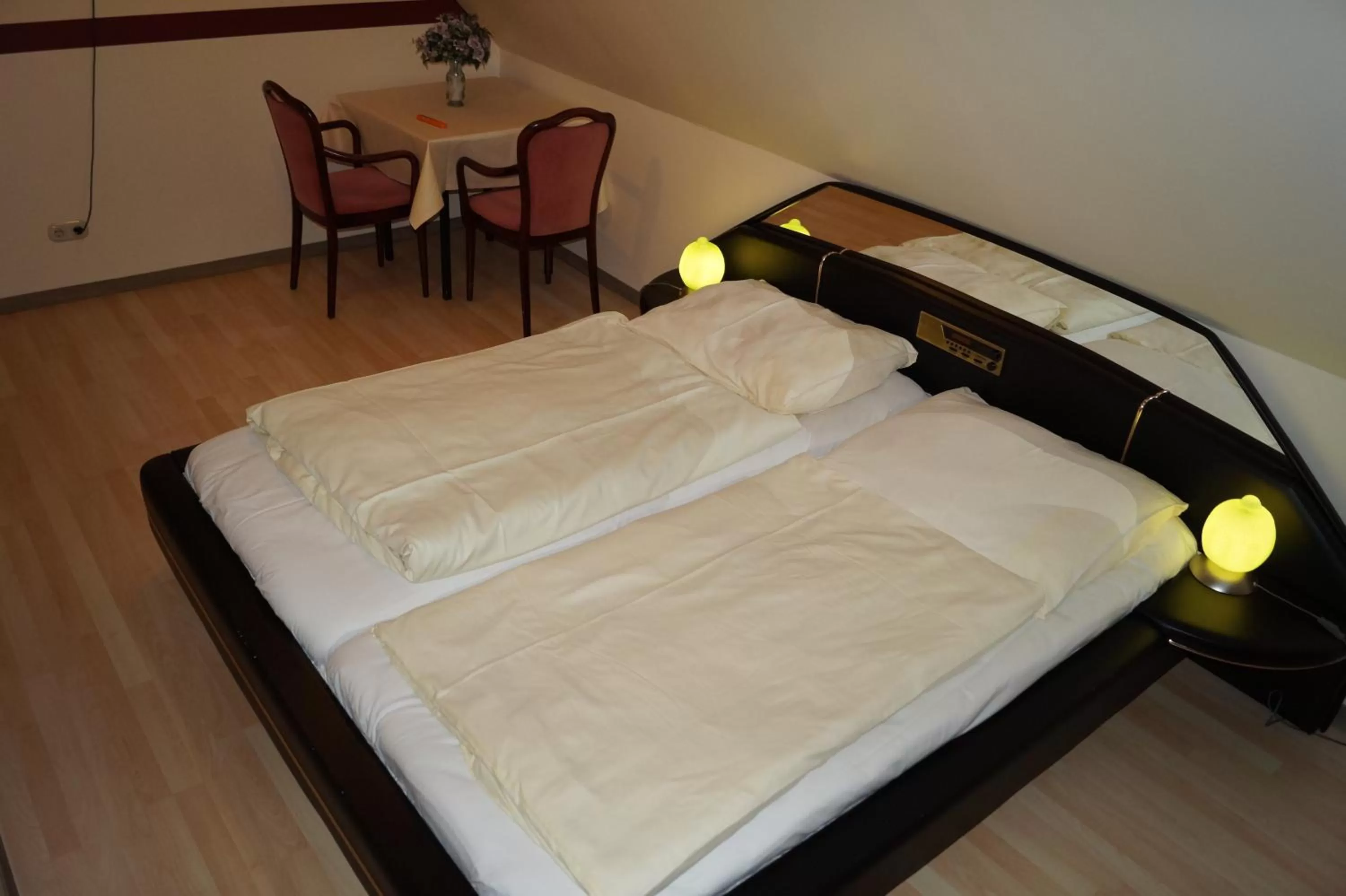 Bedroom, Bed in La Fontana