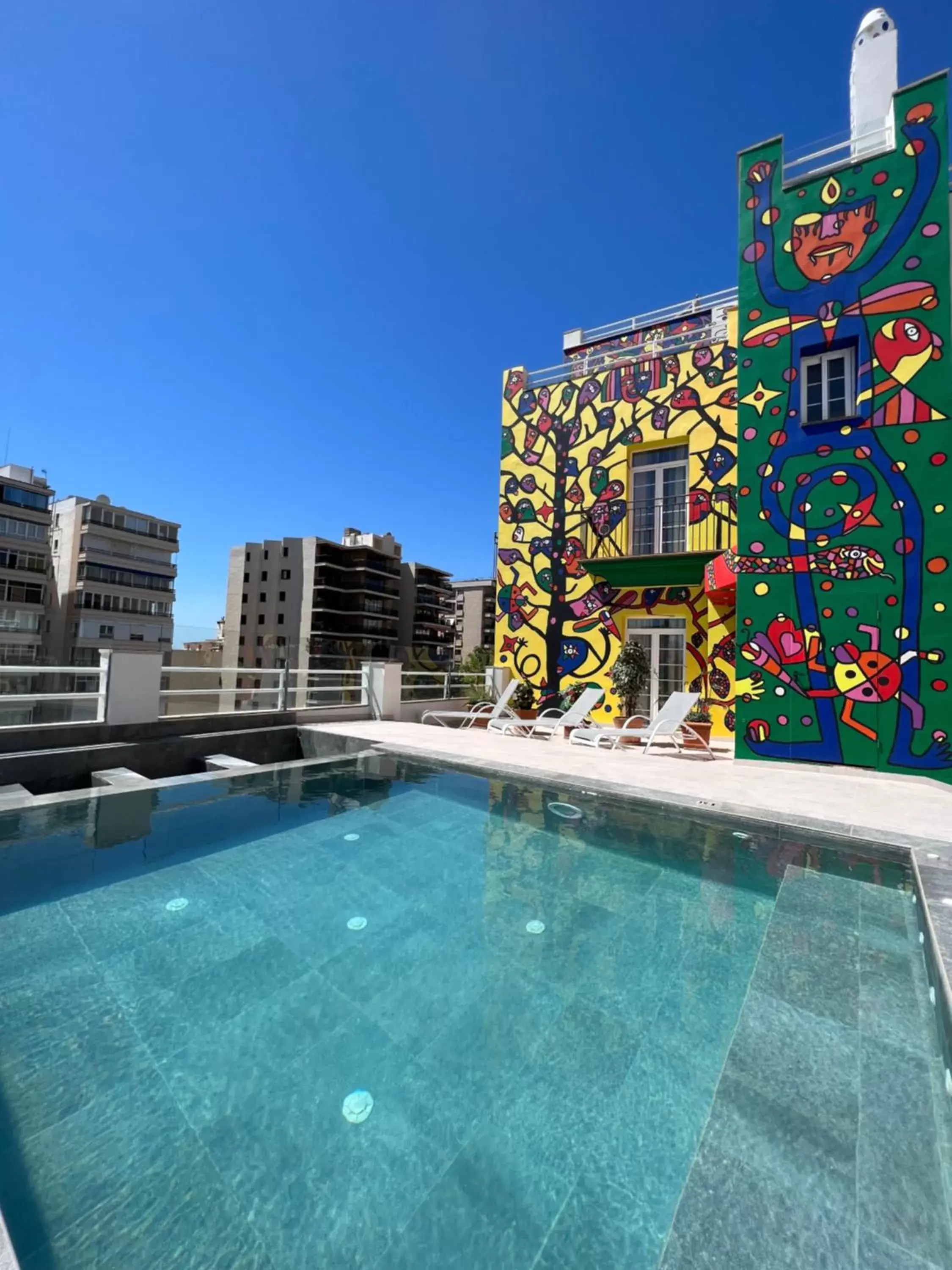 Property building, Swimming Pool in Hotel Artmadams
