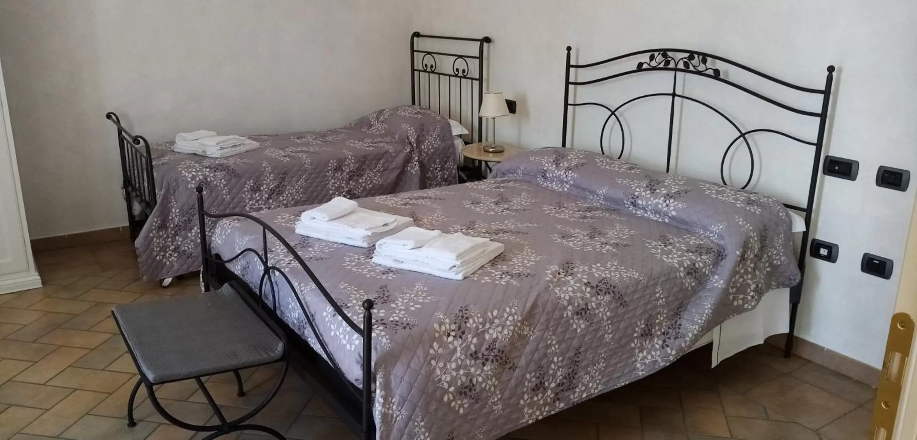 Bedroom, Bed in B&B Residence il Ciliegio , Via Villa Superiore 93 Luzzara