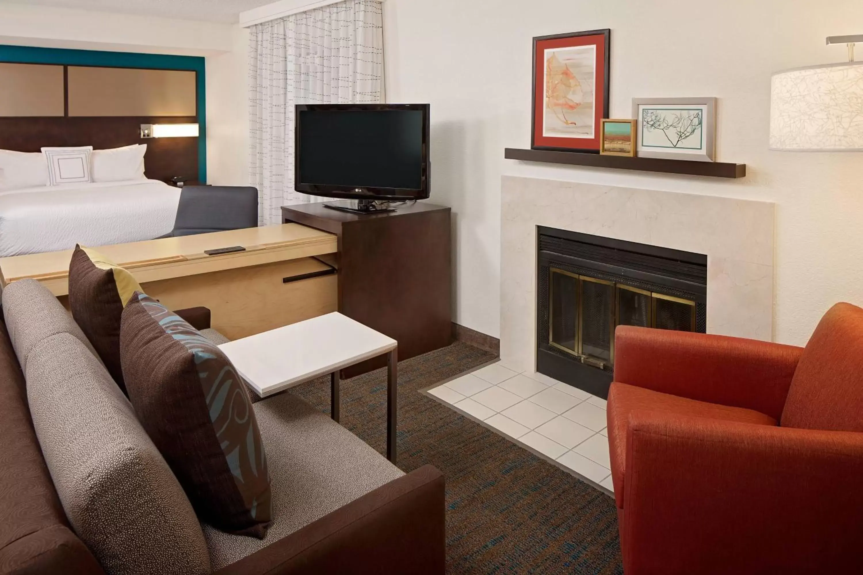 Bedroom, Seating Area in Residence Inn Fremont Silicon Valley