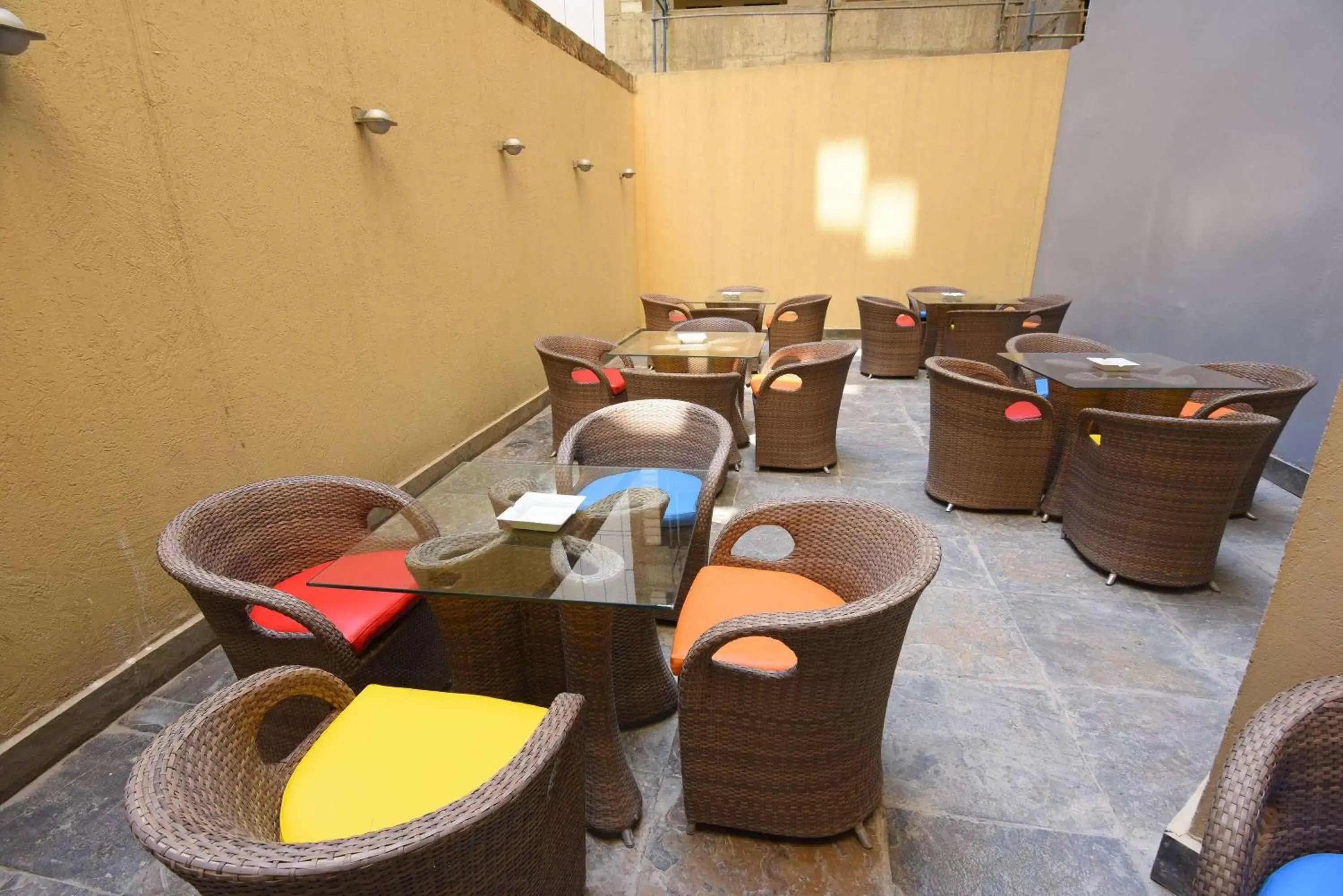 Inner courtyard view, Restaurant/Places to Eat in Ramada by Wyndham Downtown Beirut