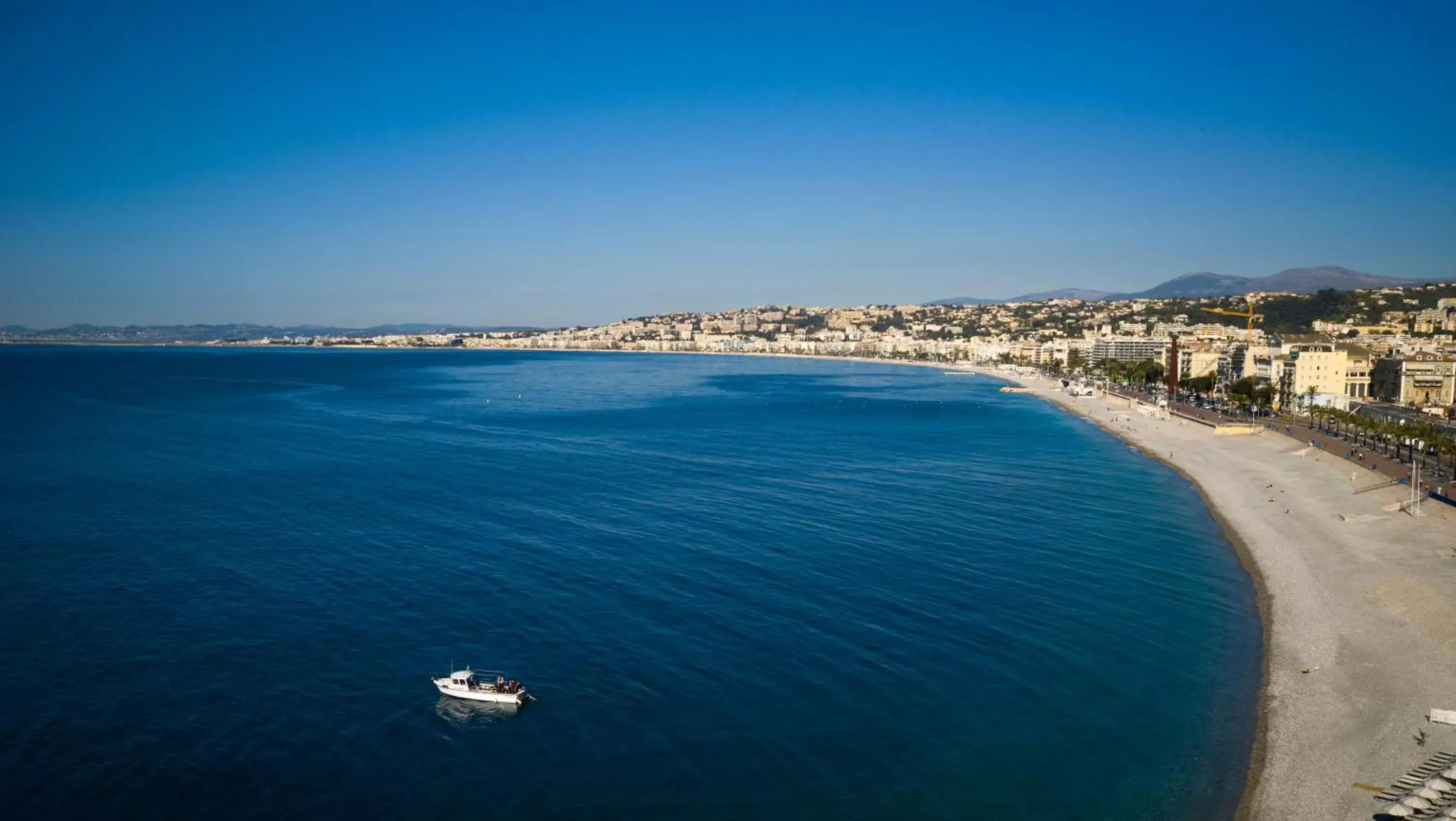 Day, Bird's-eye View in Hotel Suisse