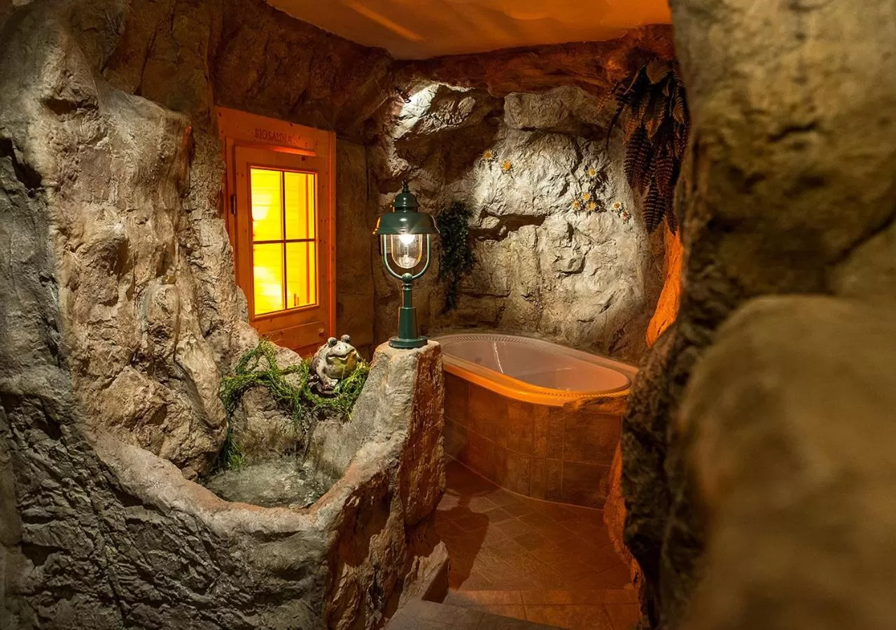 Hot Tub in Portens Hotel Fernblick