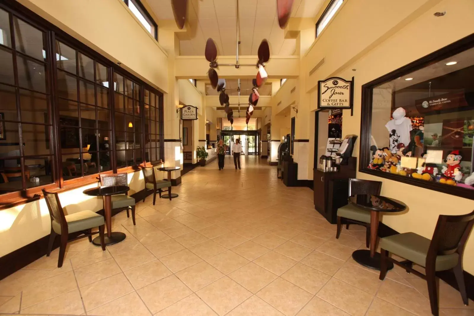 Coffee/tea facilities in Rosen Inn at Pointe Orlando