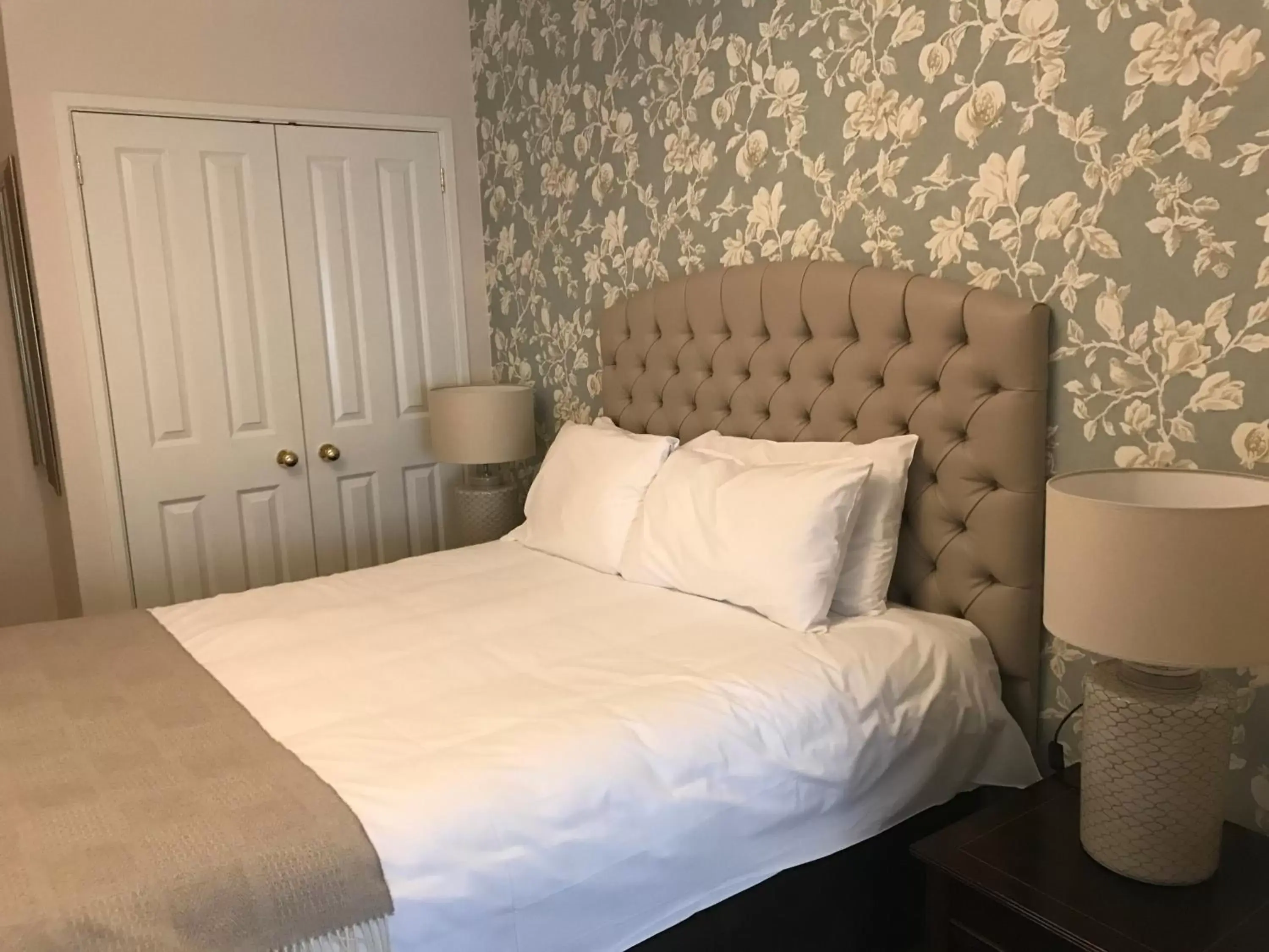 Bed in Stratton House Hotel & Spa