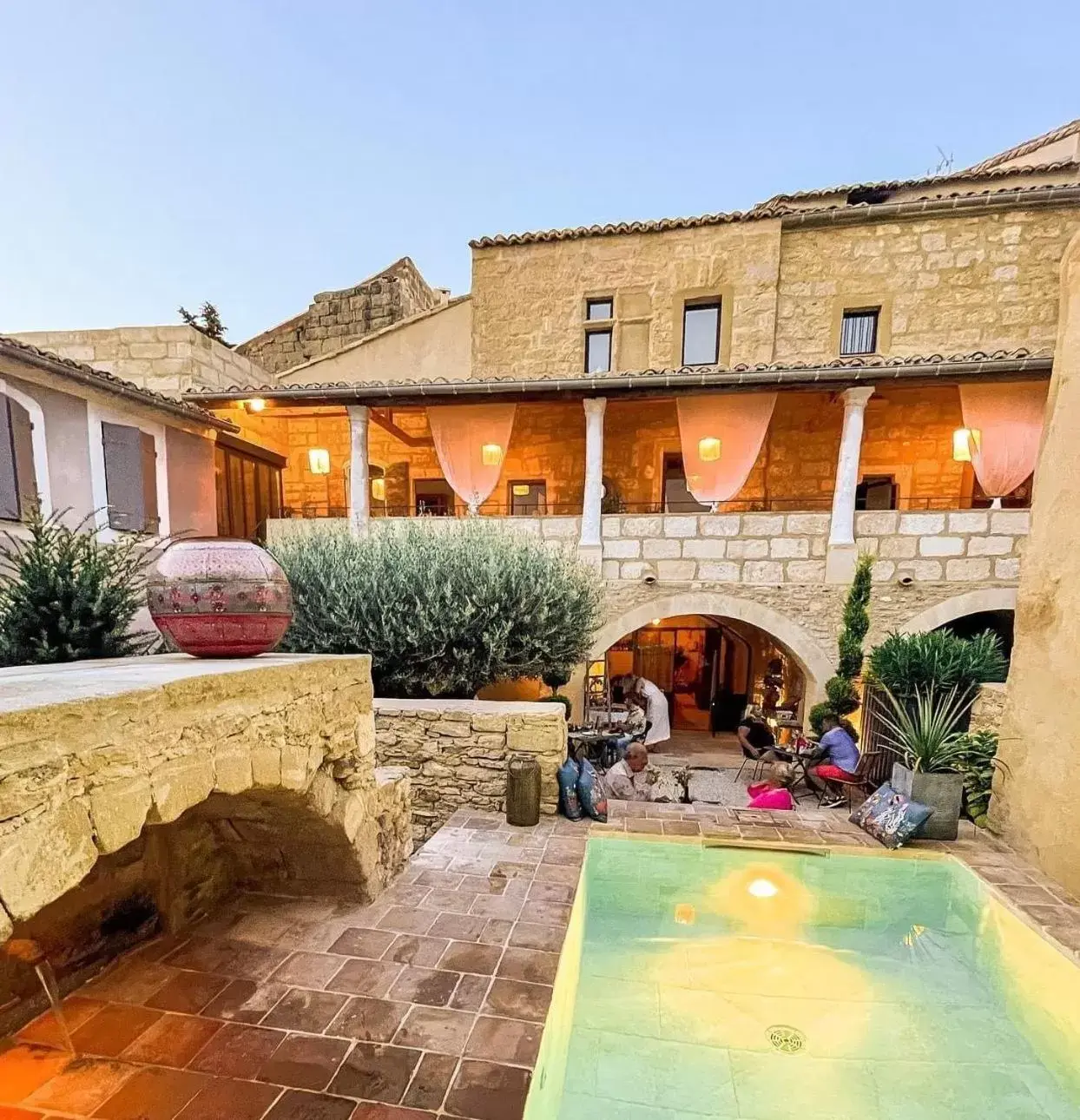 Property building, Swimming Pool in La Maison D'Aimé