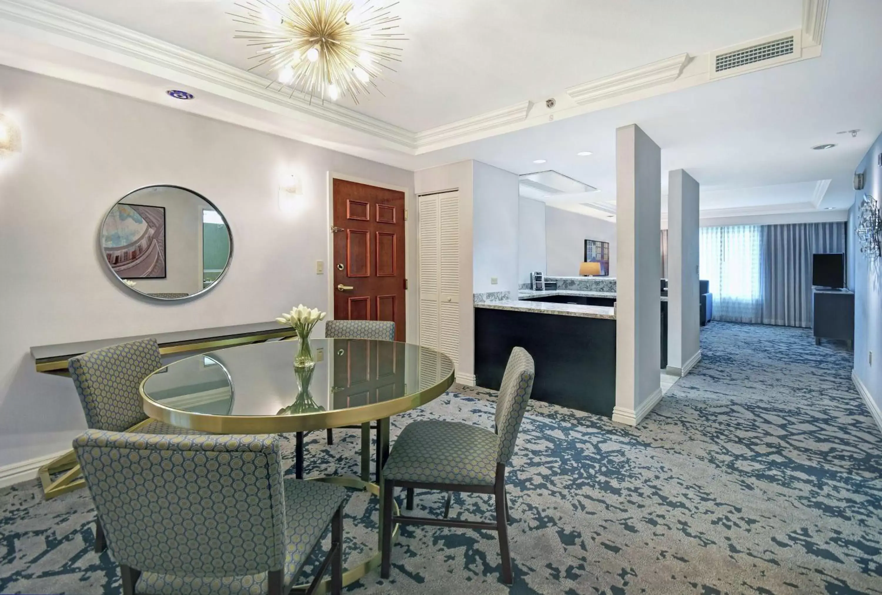 Living room, Dining Area in Embassy Suites Charleston