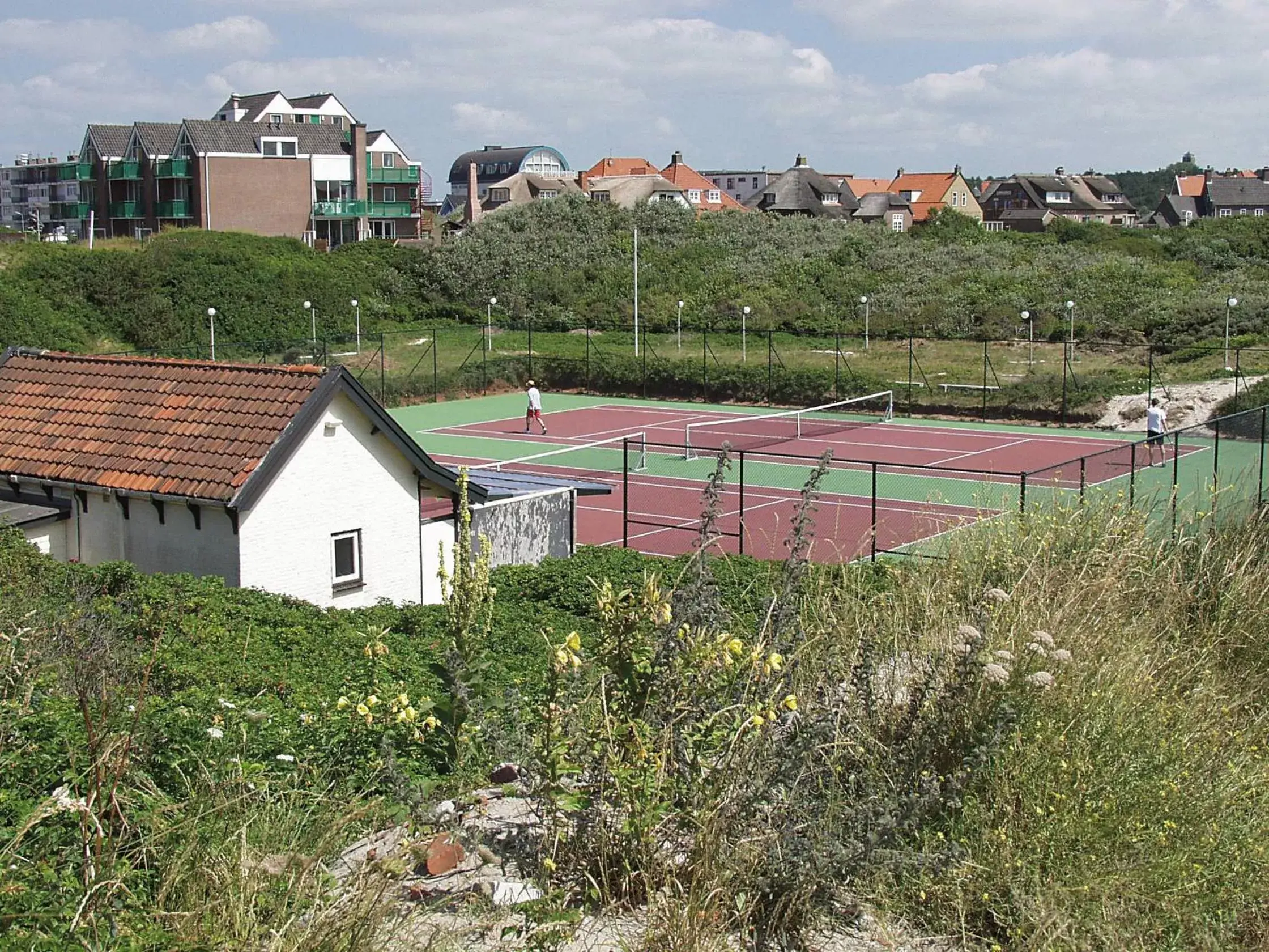 Tennis court in Hotel Victoria