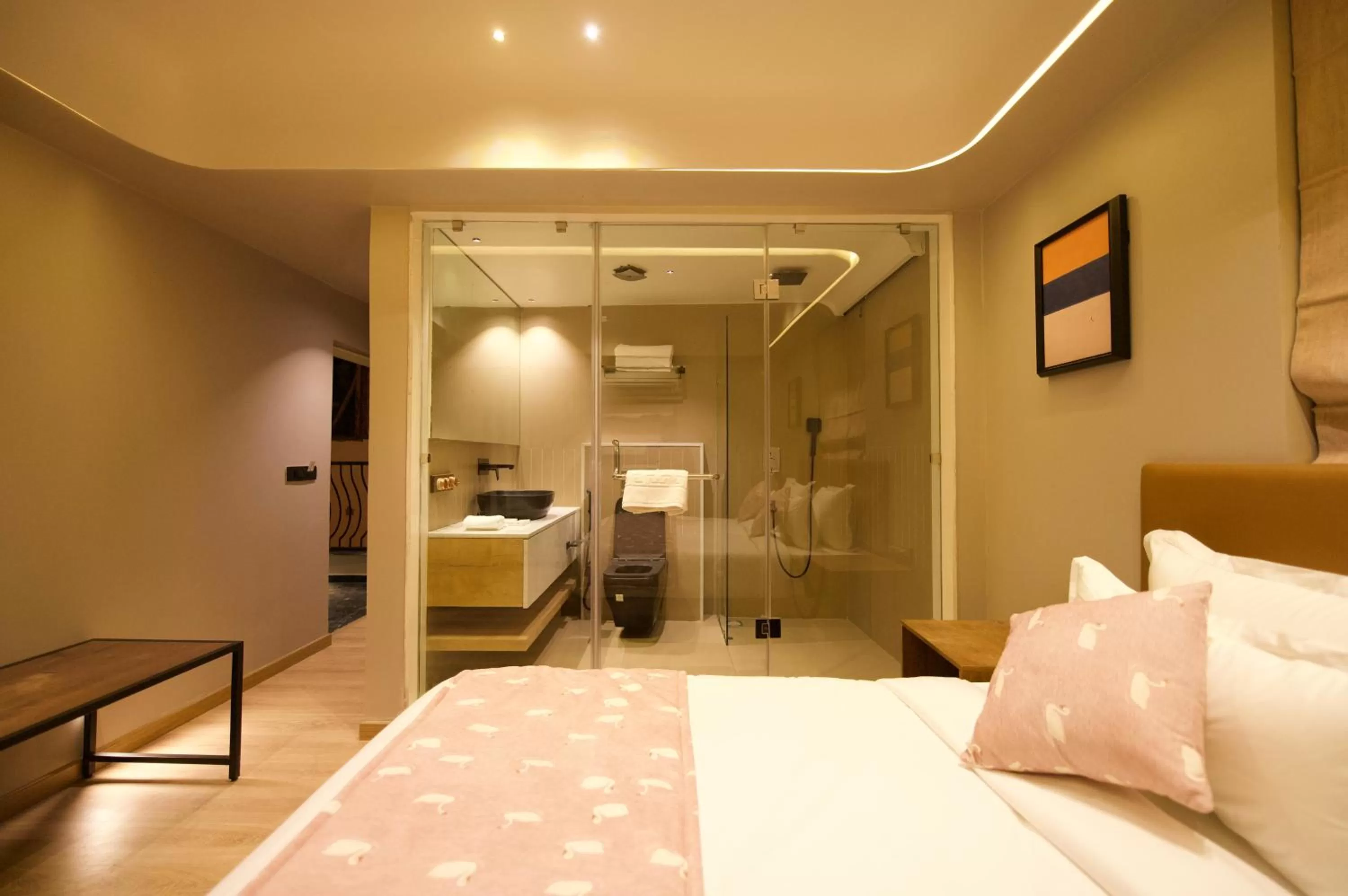 Bed in The Red Pier - My Downtown Hotels