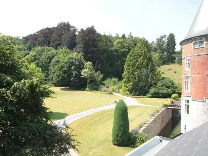 Property building in Hôtel - Ferme du Château d'Ahin