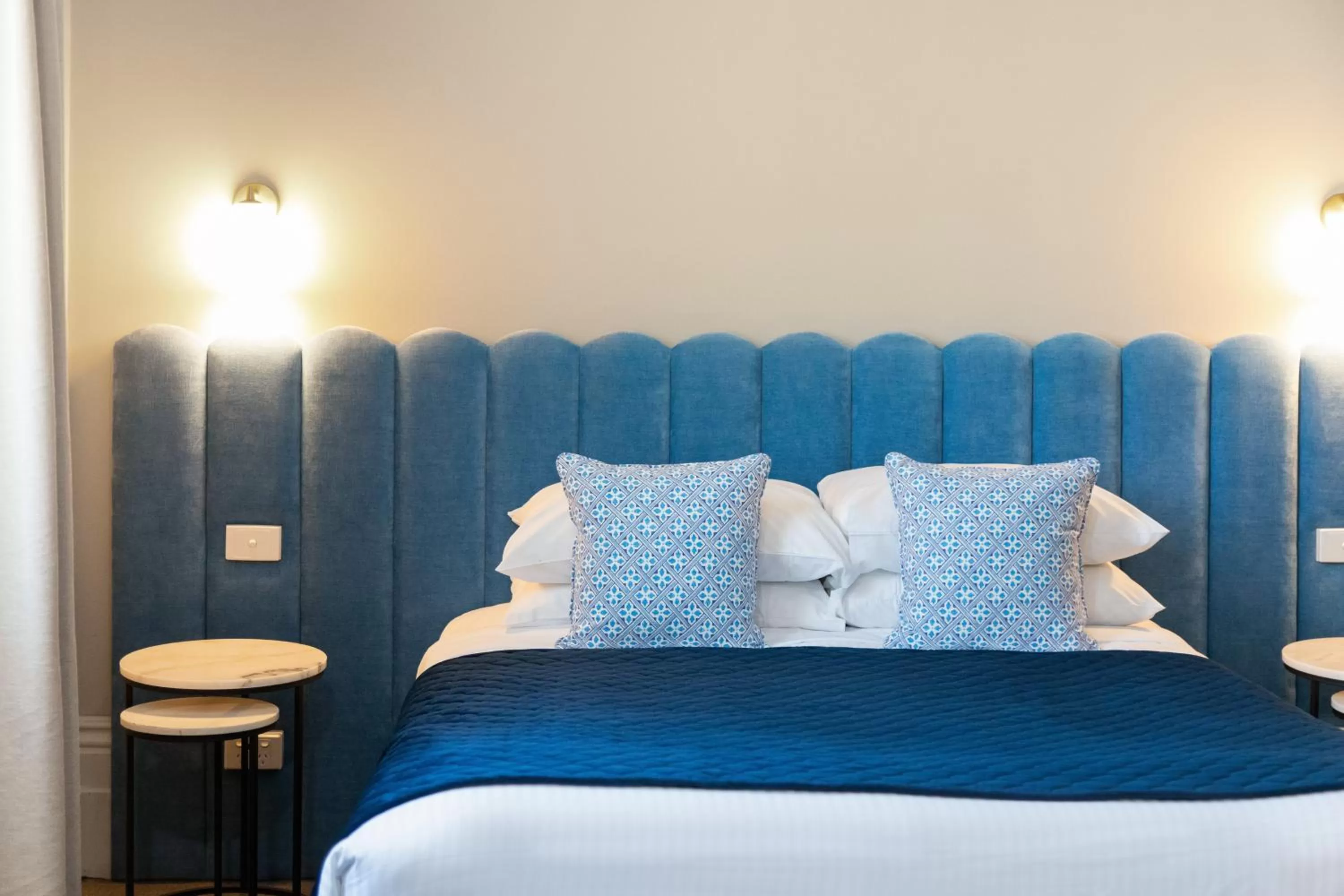 Bed in Mount Gambier Hotel