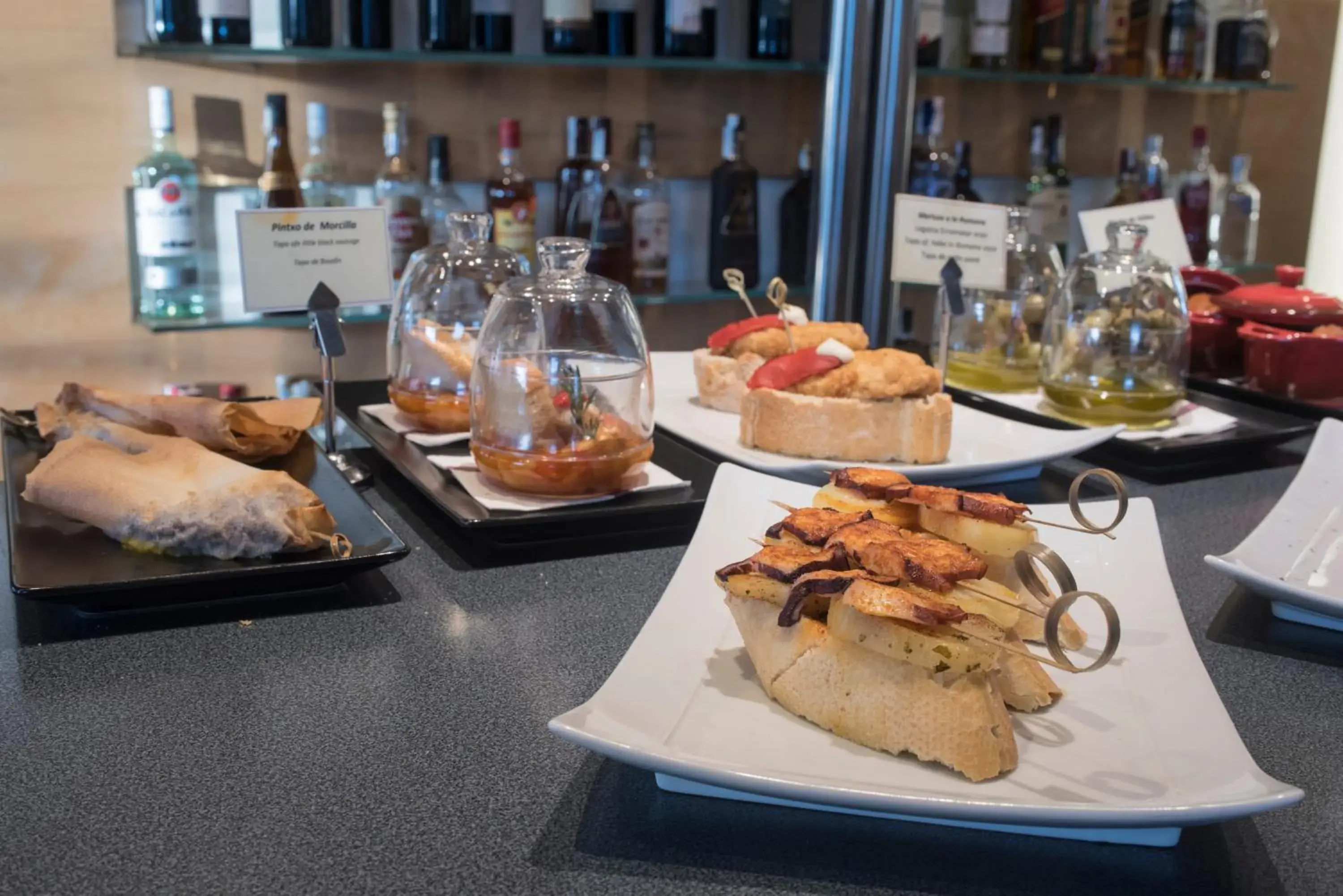 Lounge or bar in Gran Hotel Lakua Lounge or bar in Gran Hotel Lakua