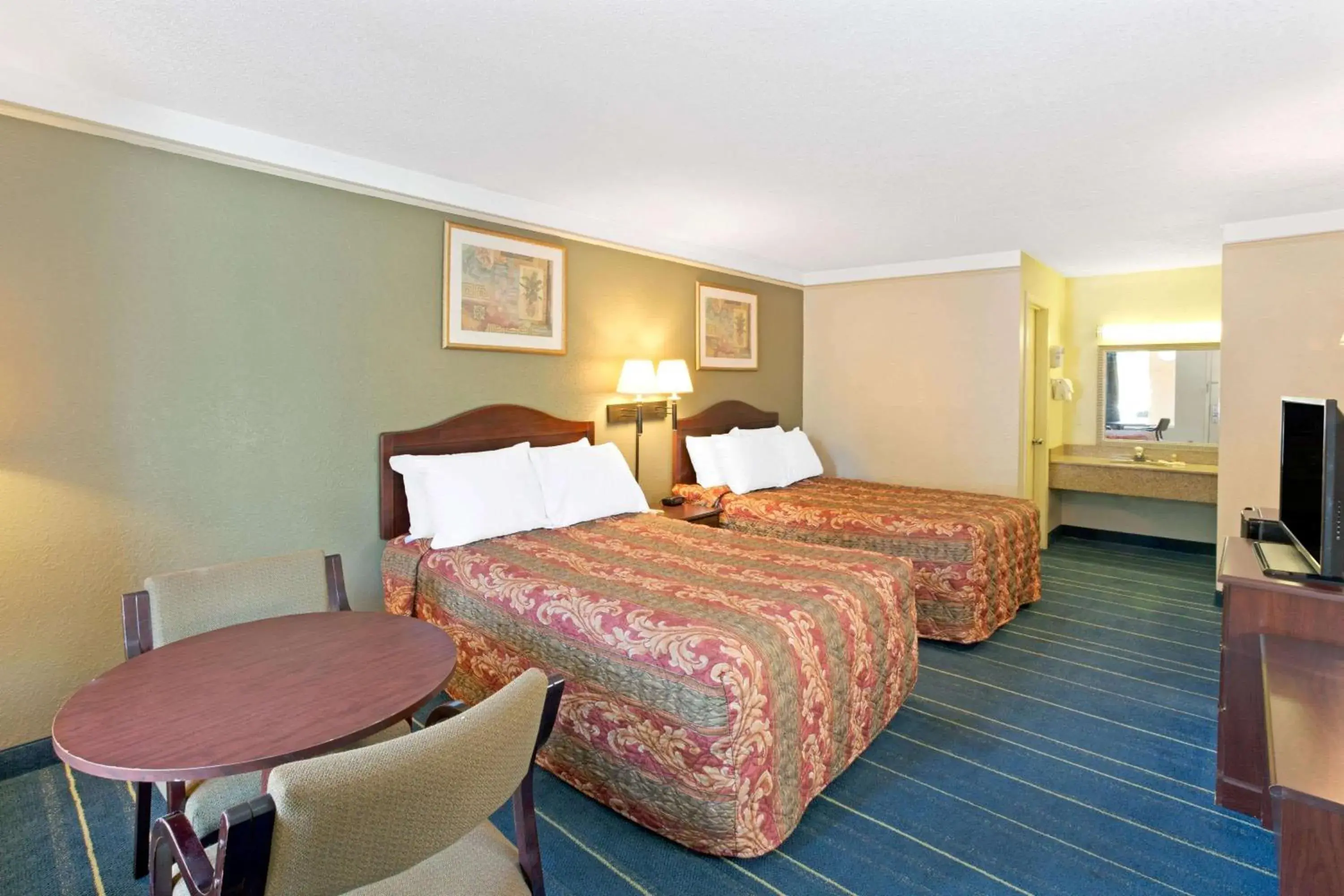Photo of the whole room, Bed in Days Inn by Wyndham Atlantic City Oceanfront-Boardwalk
