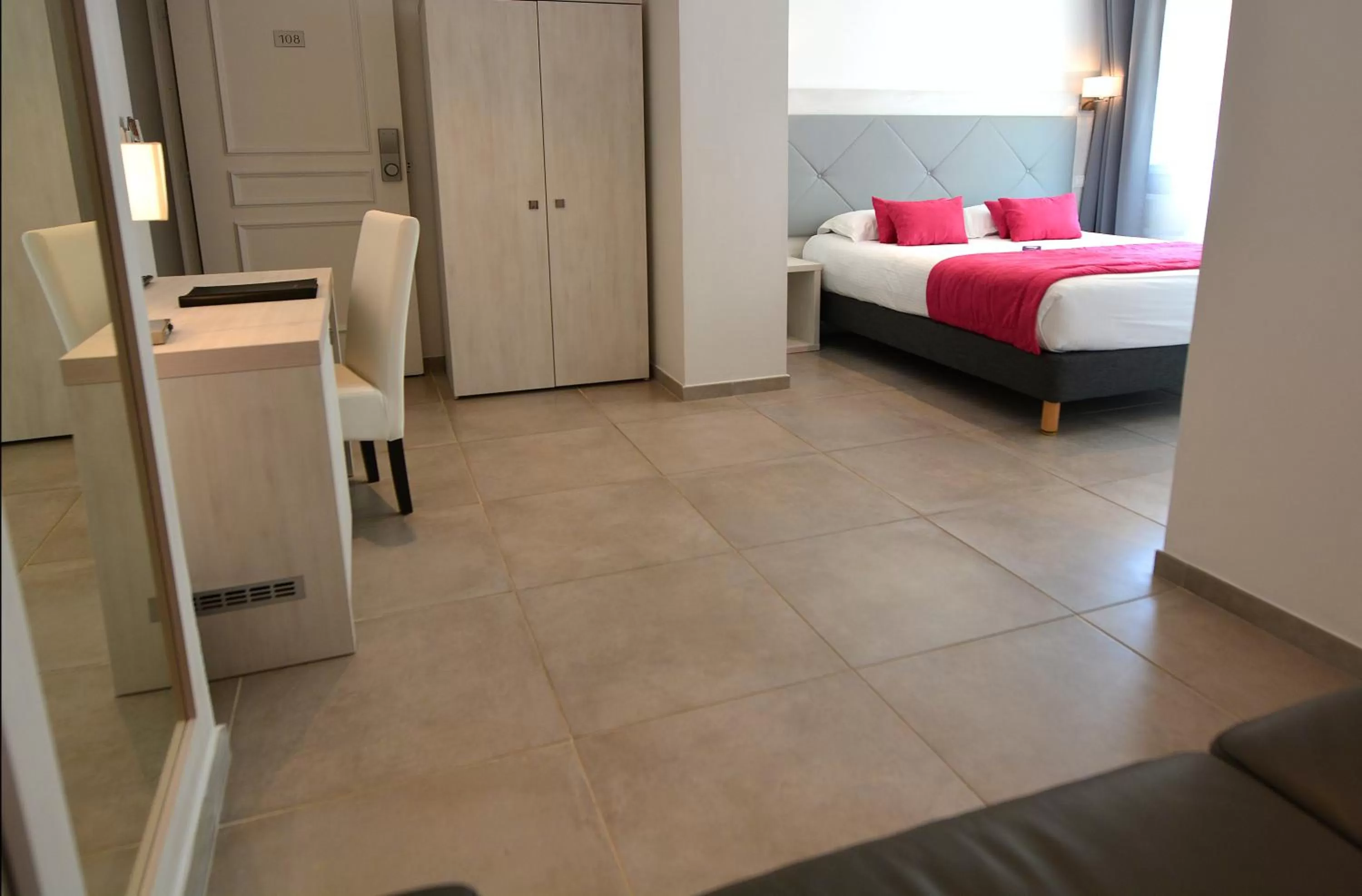 View (from property/room), Bed in Hôtel A Madonetta