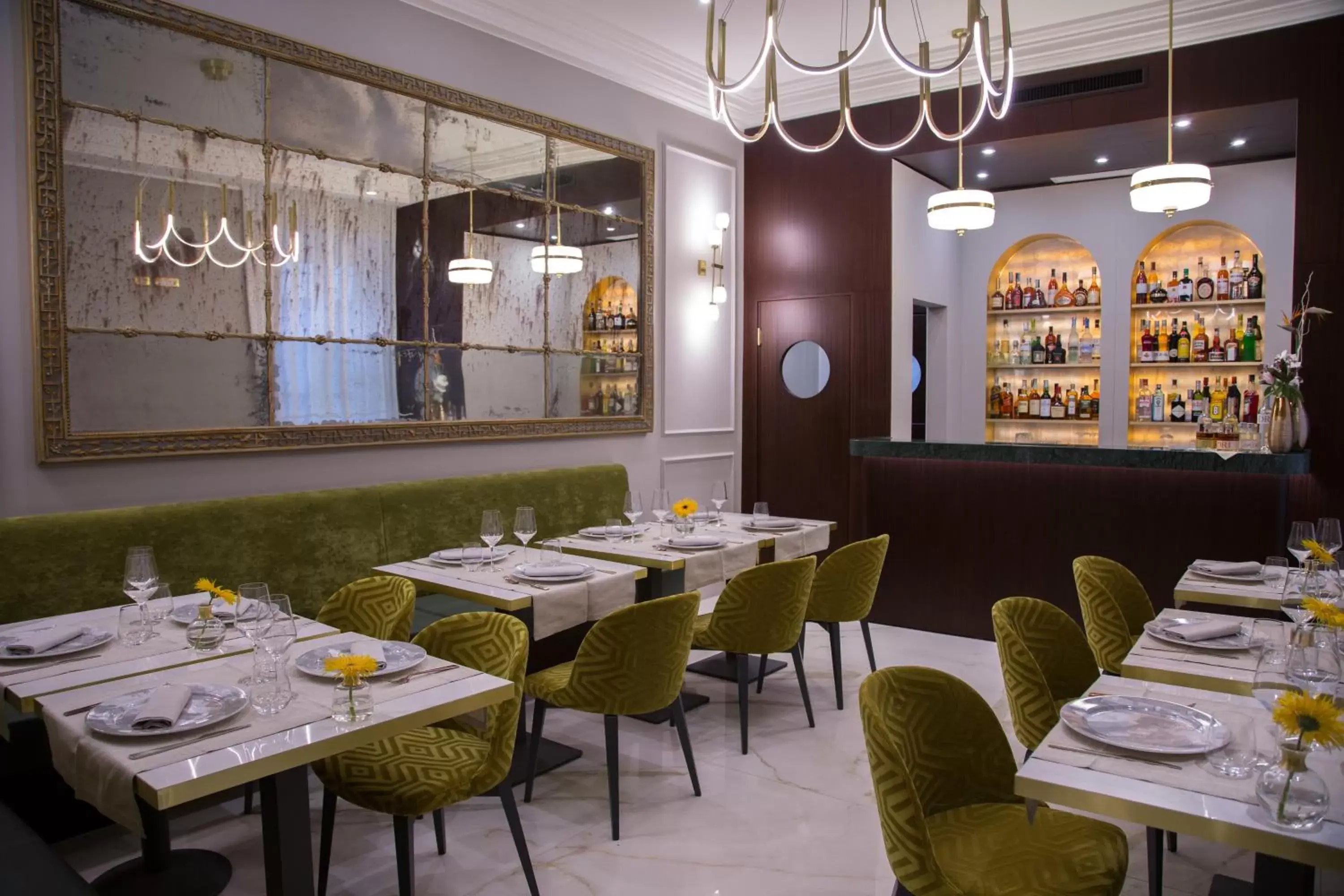 Restaurant/places to eat in Elizabeth Unique Hotel | a Member of Design Hotels™ Restaurant/places to eat in Elizabeth Unique Hotel | a Member of Design Hotels™