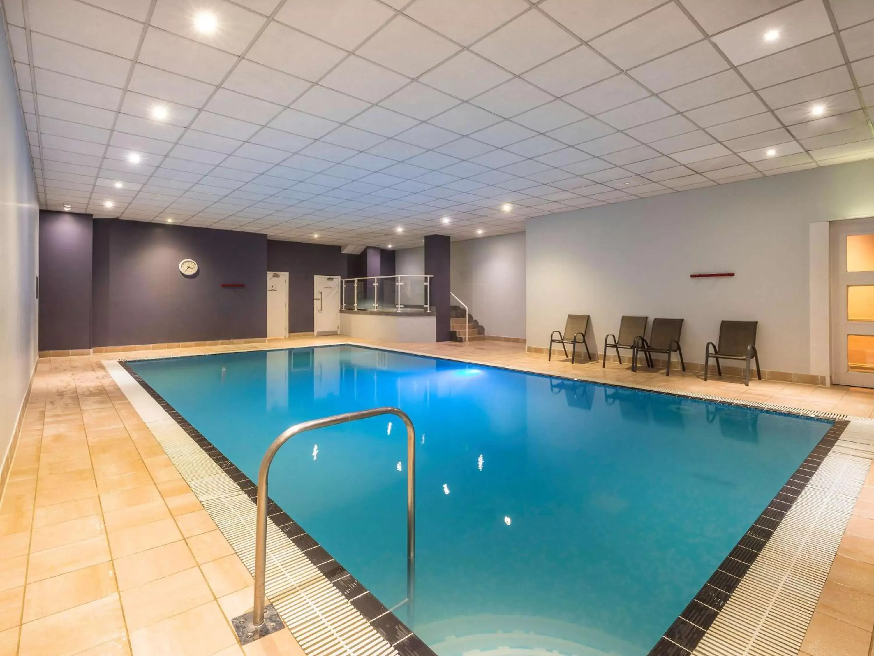 Fitness centre/facilities, Swimming Pool in Mercure Telford Centre Hotel