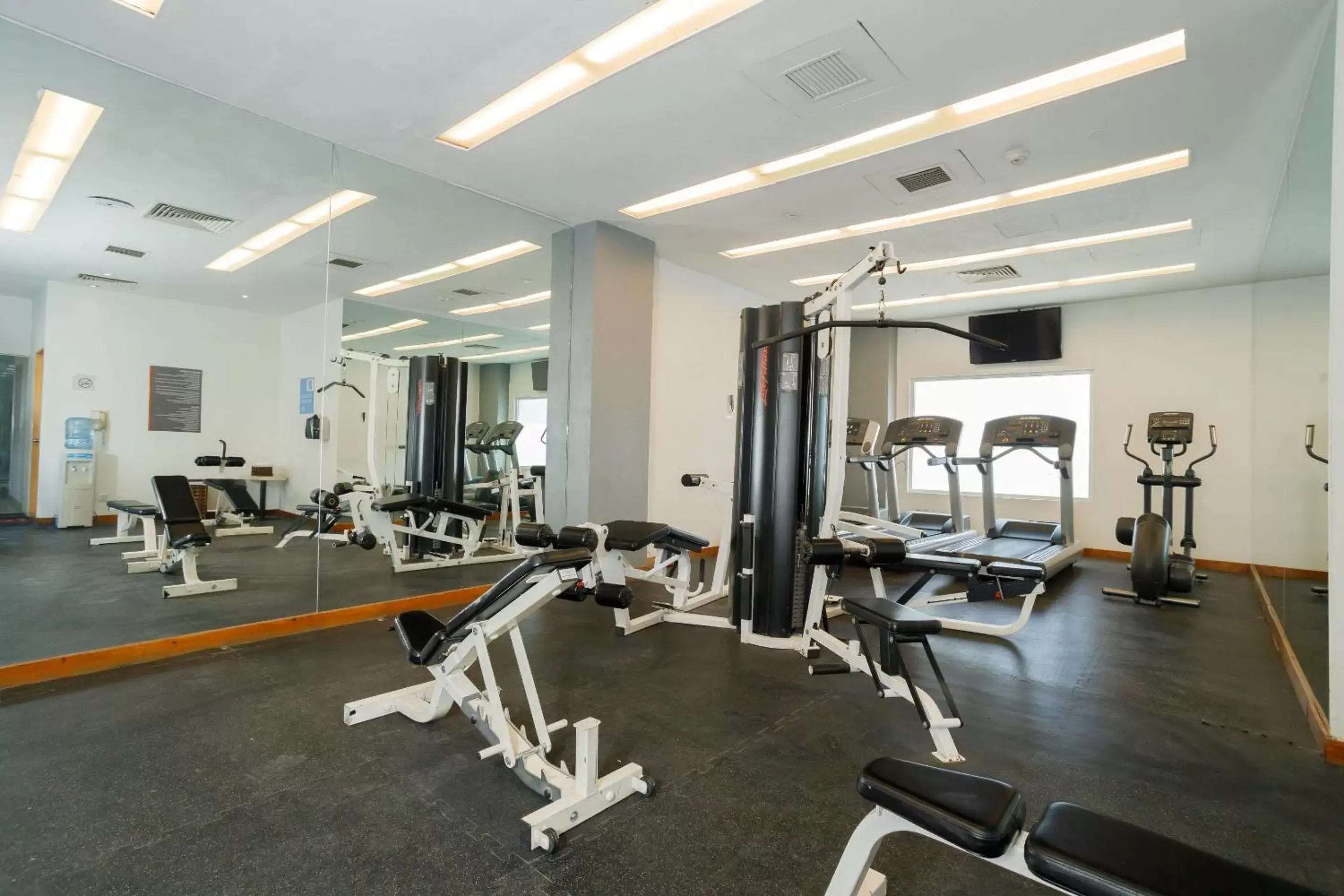 Fitness centre/facilities, Fitness Center/Facilities in Real Inn Torreon