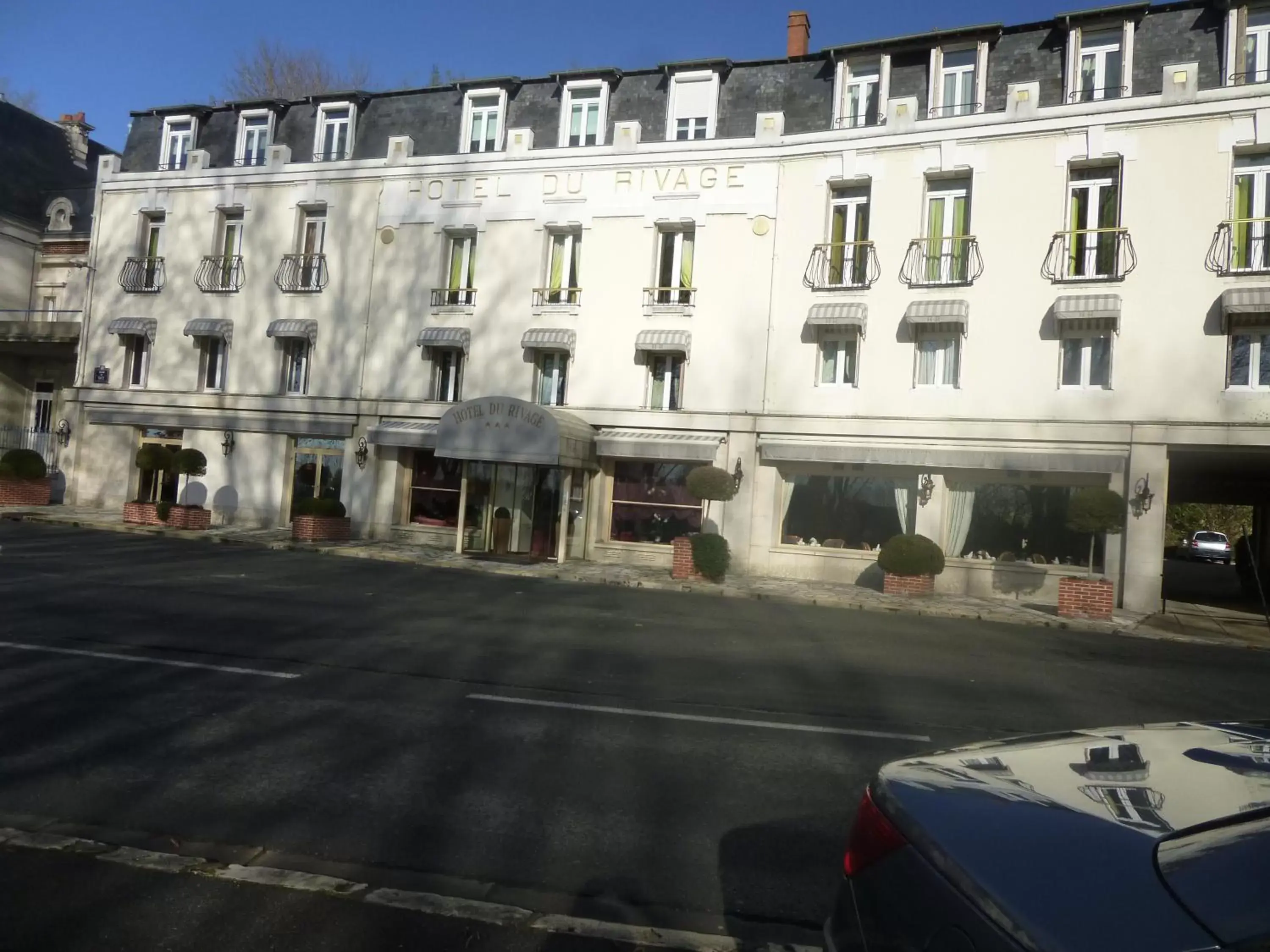 Facade/entrance, Property Building in Logis Hôtel Le Rivage