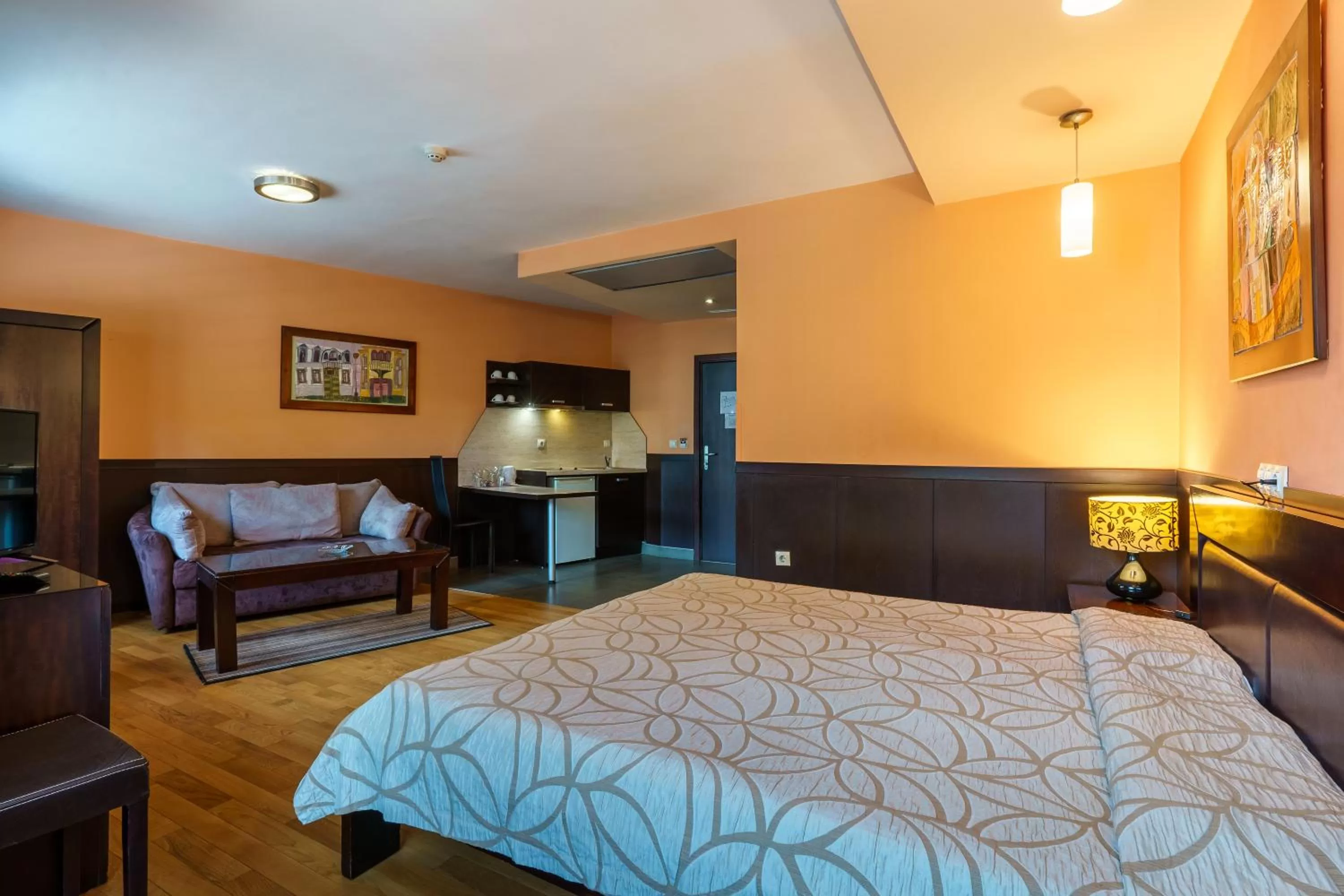 Bed in Hotel Ego - Free Parking - Top Central Location