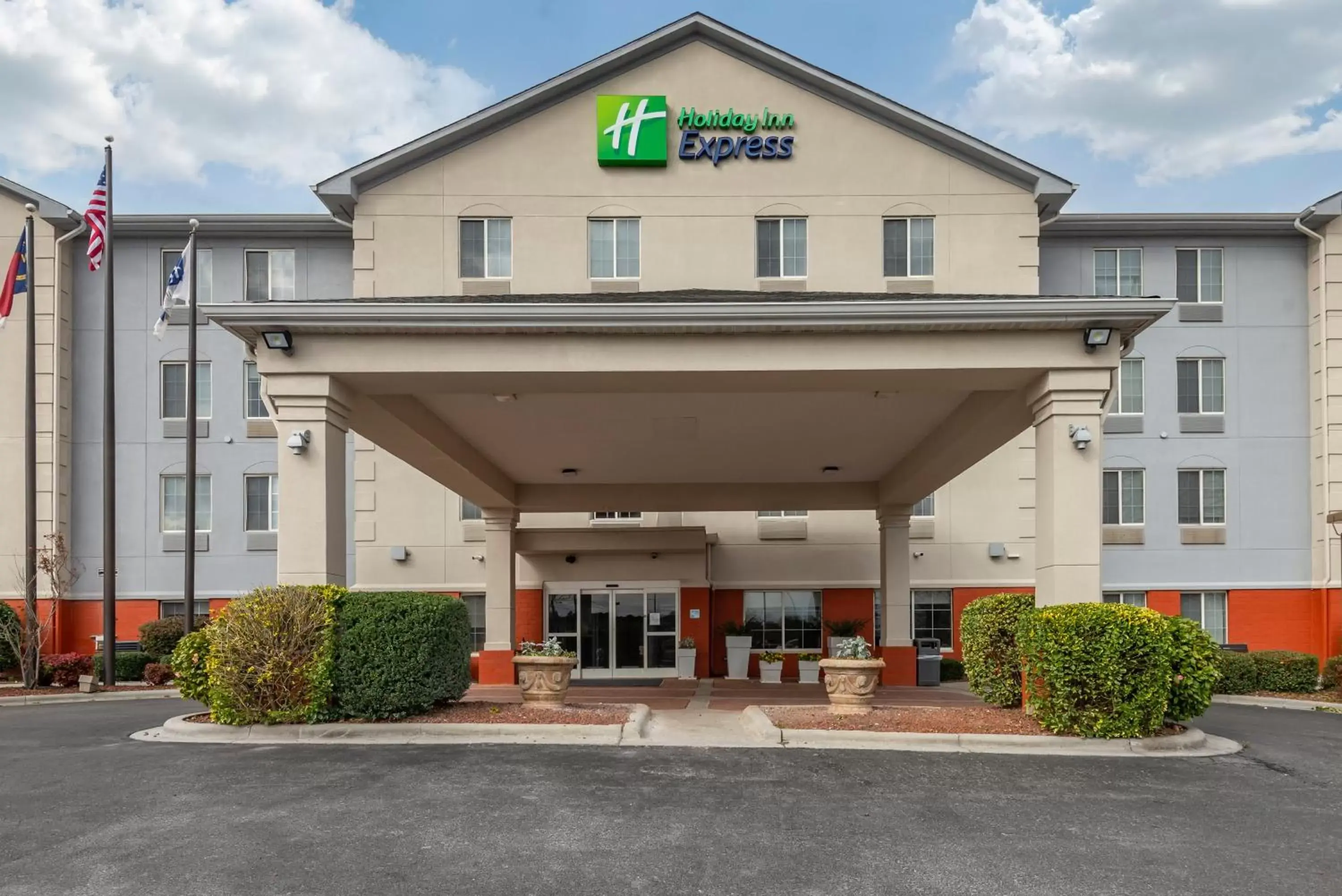 Property Building in Holiday Inn Express Charlotte West - Gastonia, an IHG Hotel