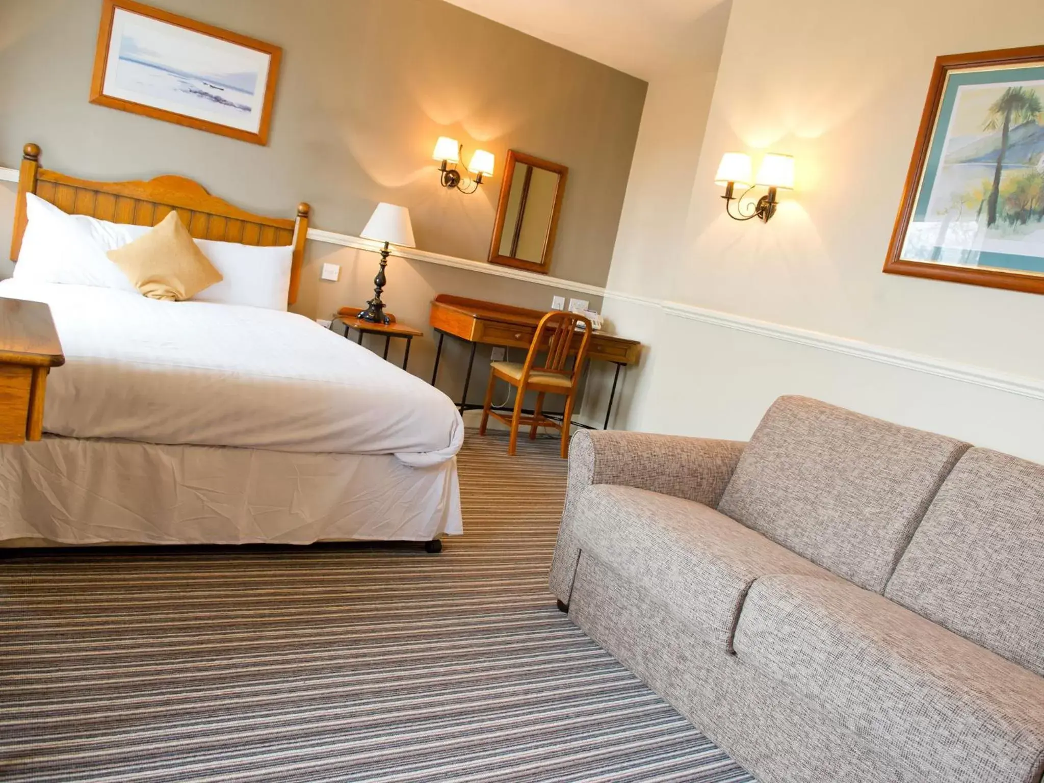 Family Room (2 Adults + 2 Children) in The Bears Head by Innkeeper's Collection Family Room (2 Adults + 2 Children) in The Bears Head by Innkeeper's Collection