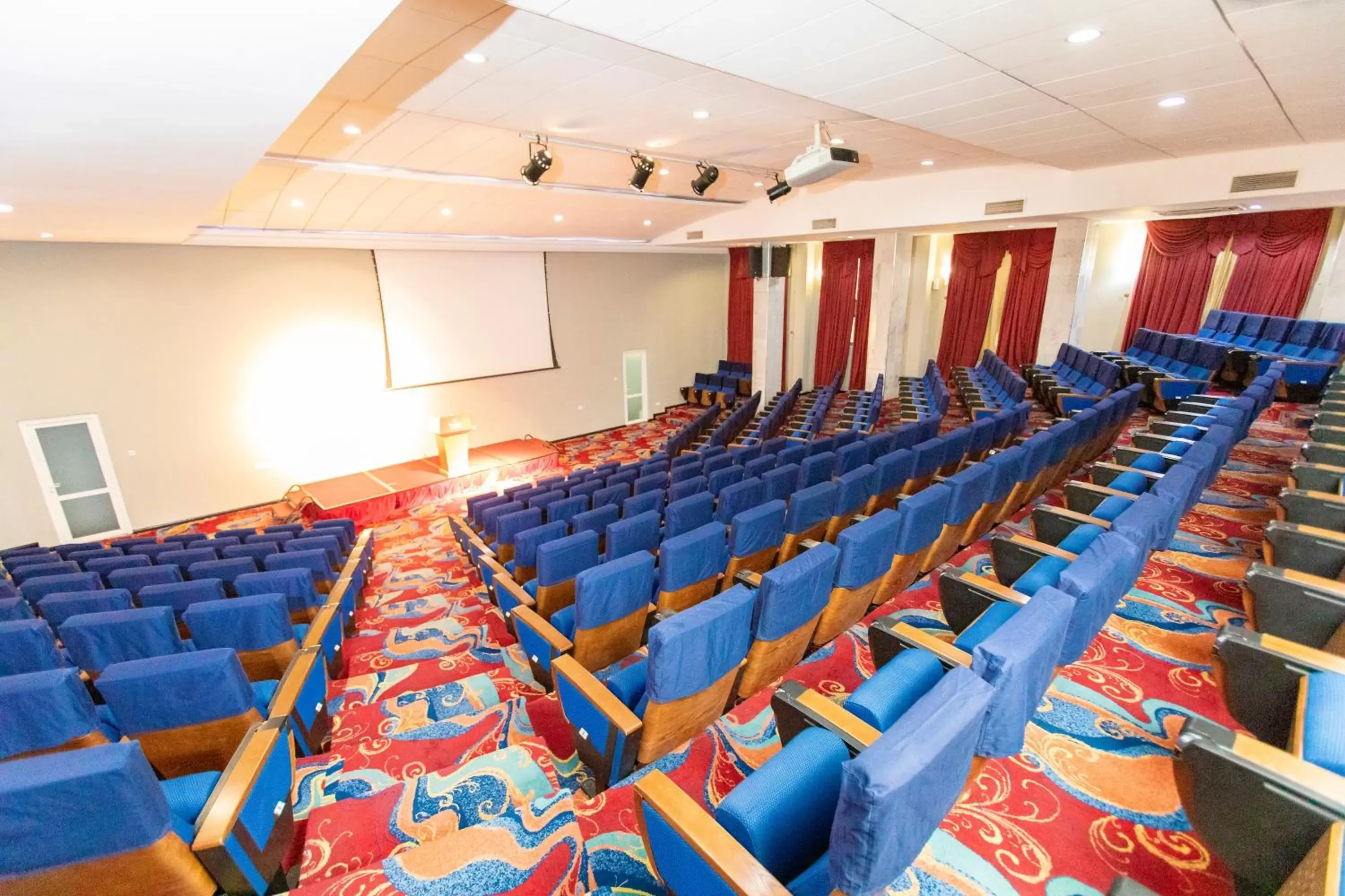 Business facilities in Best Western Premier Accra Airport Hotel