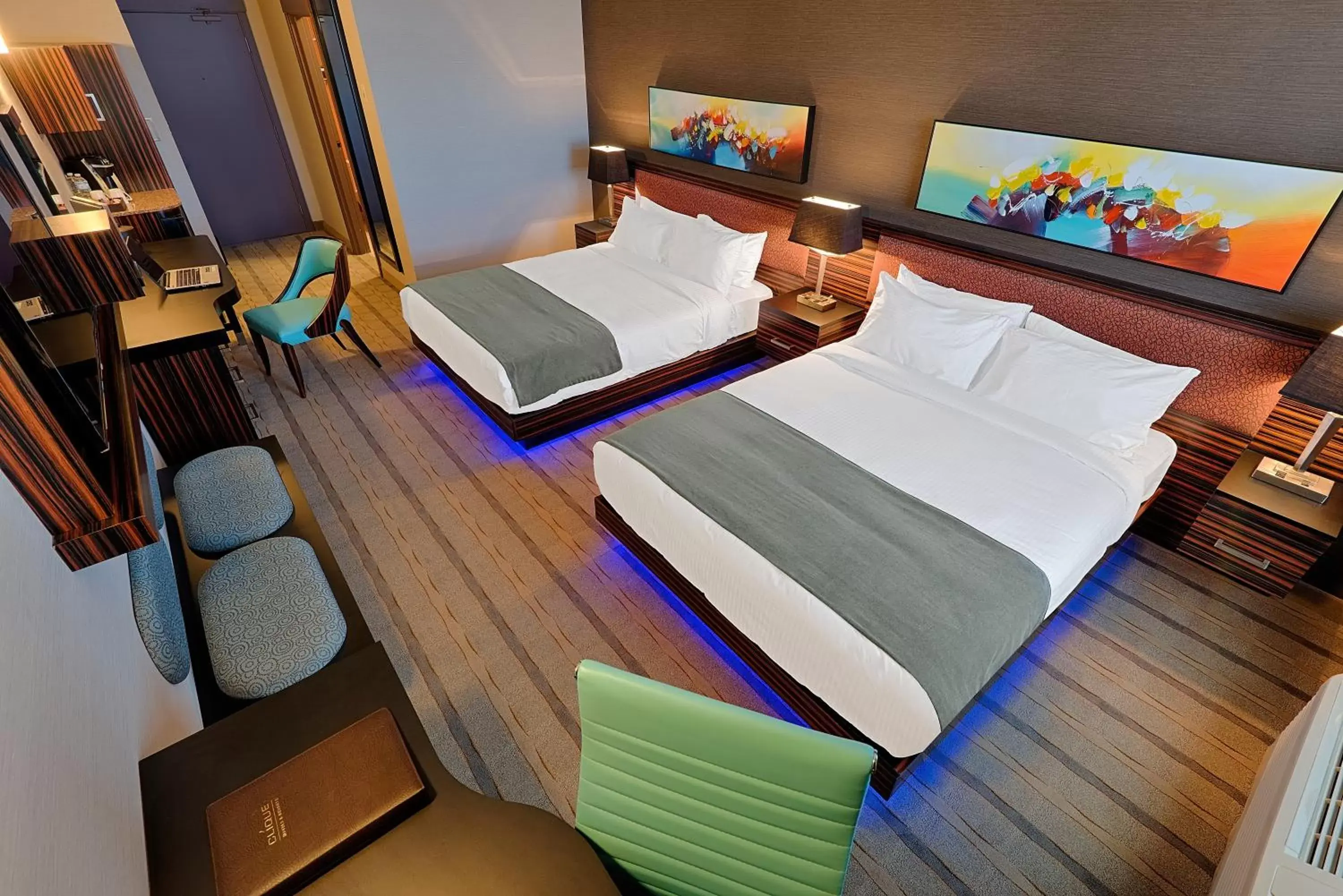 Bed in Hotel Clique Calgary Airport Bed in Hotel Clique Calgary Airport