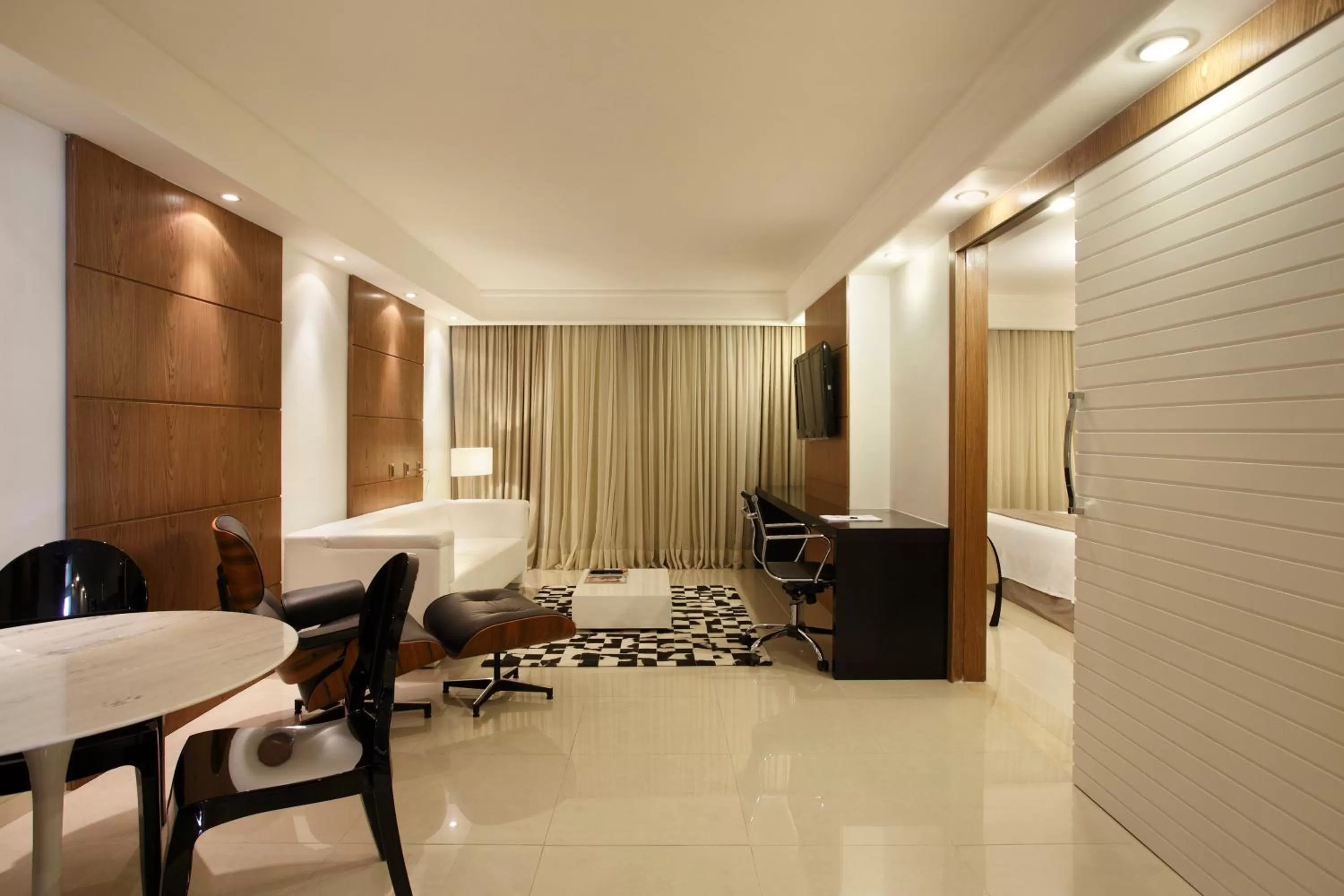 TV and multimedia in Royal Rio Palace Hotel