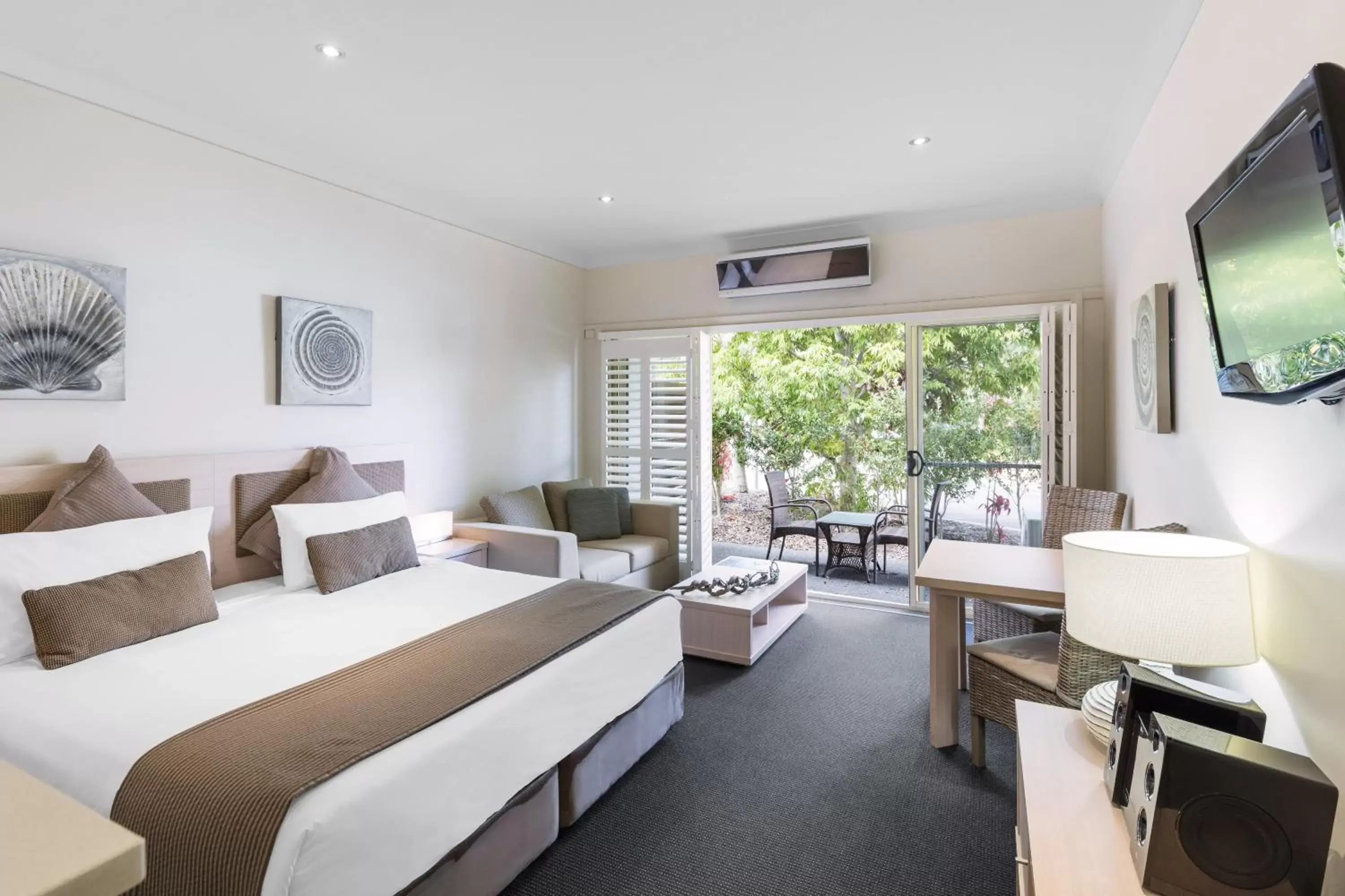 Bed in Oaks Port Stephens Pacific Blue Resort