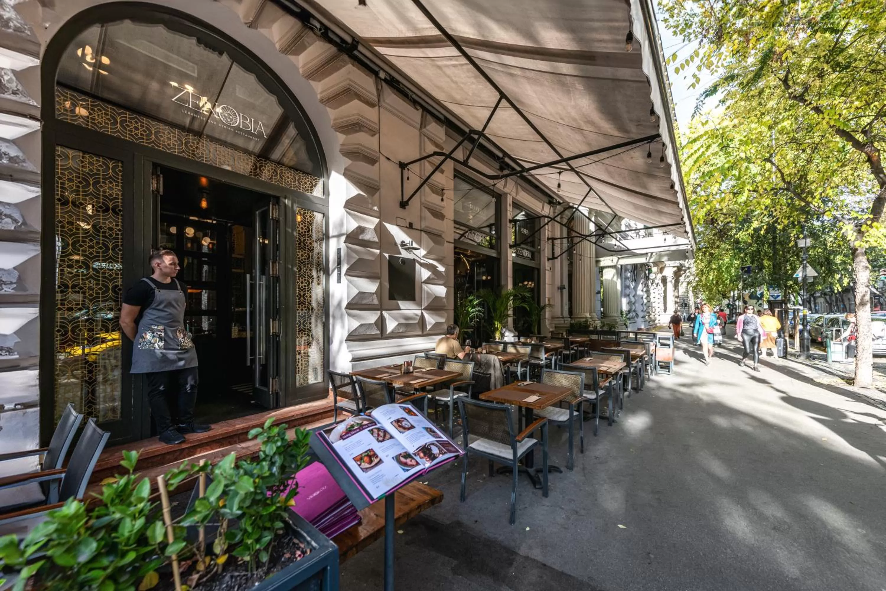 Restaurant/places to eat in Hotel Moments Budapest by Continental Group