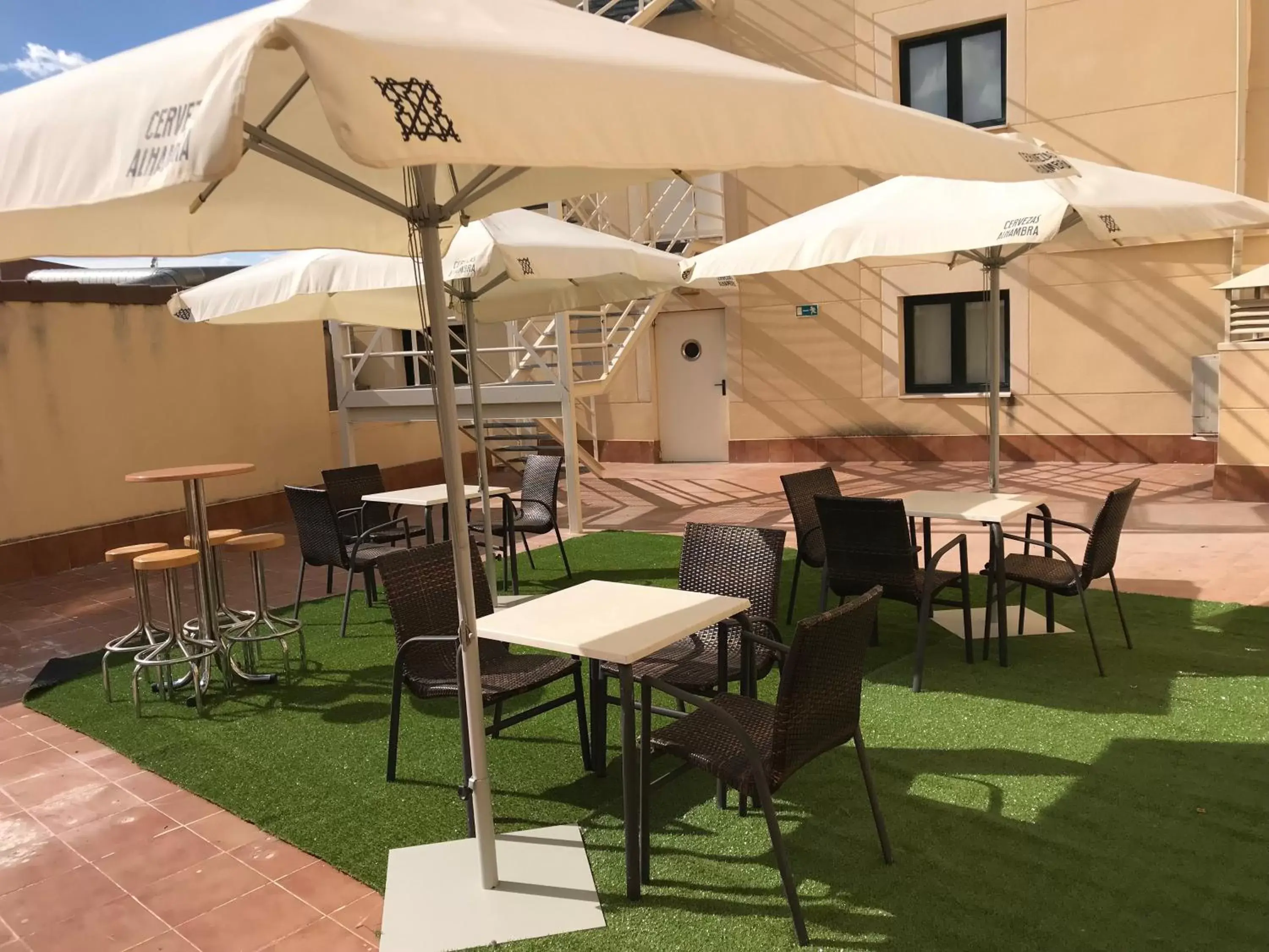 Balcony/Terrace, Restaurant/Places to Eat in Hotel Puerta de Ocaña