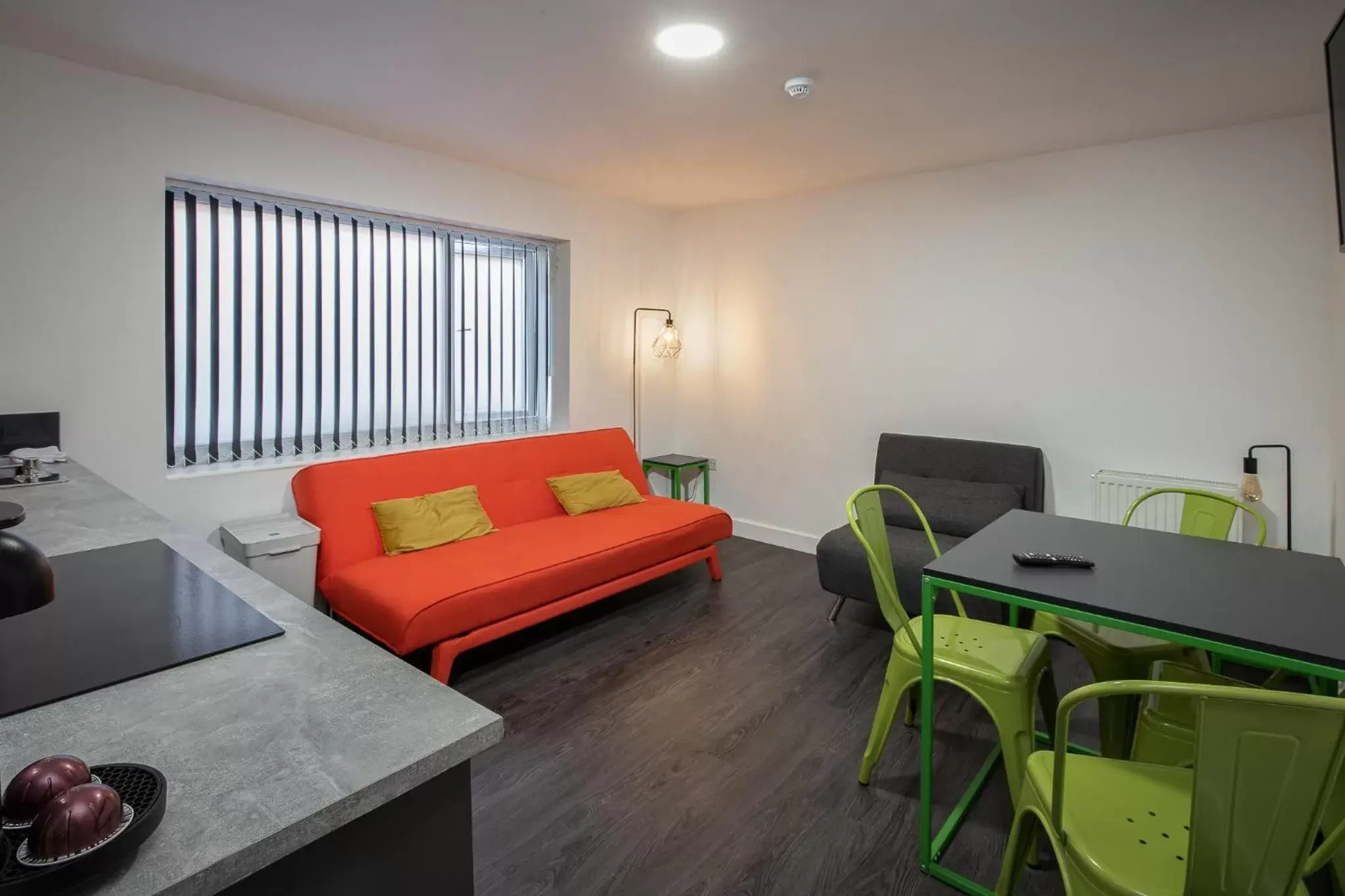 Kitchen or kitchenette, Seating Area in ApartHotel421 by Seafront Collection