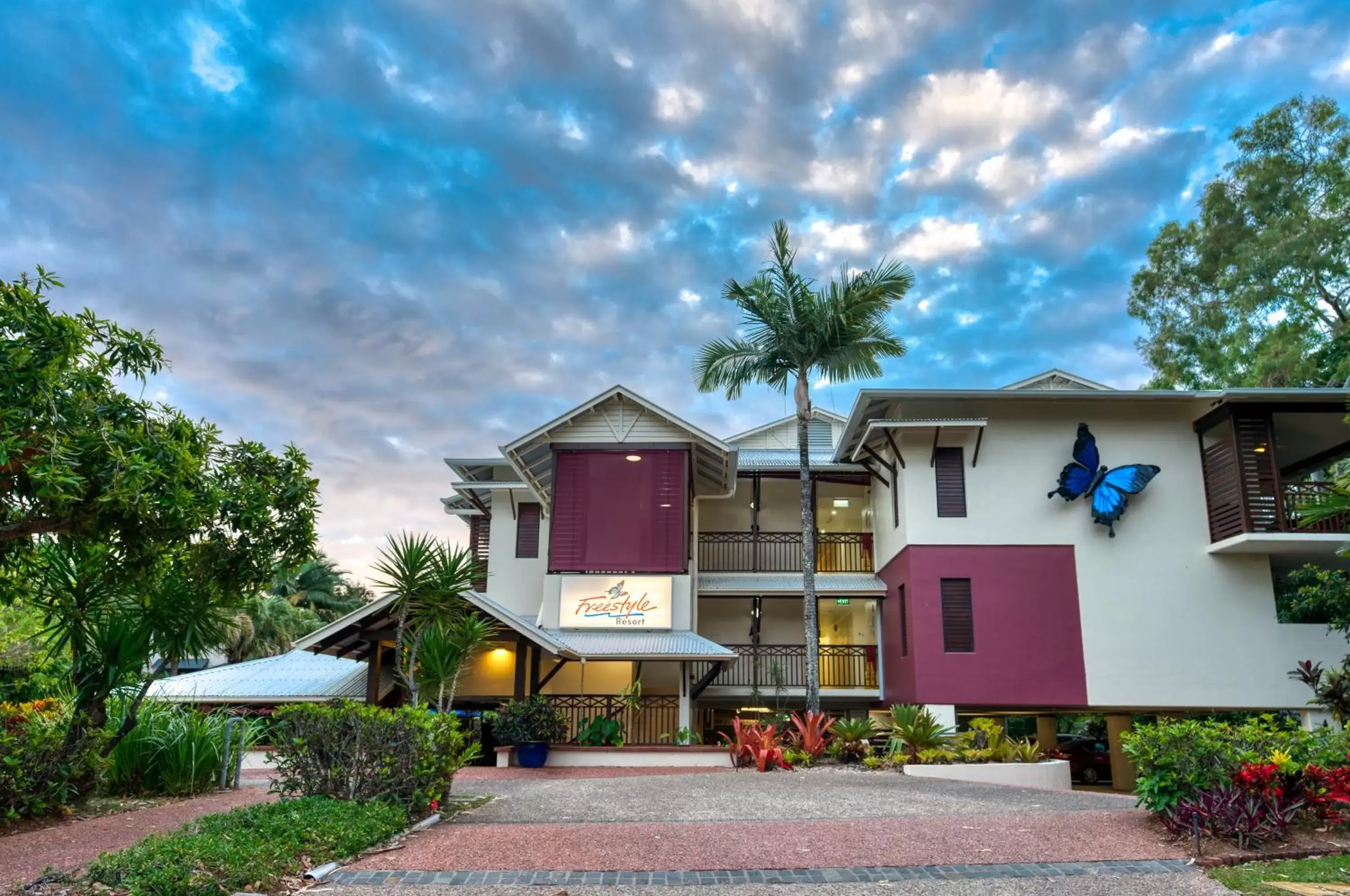Property building in Freestyle Resort Port Douglas Property building in Freestyle Resort Port Douglas