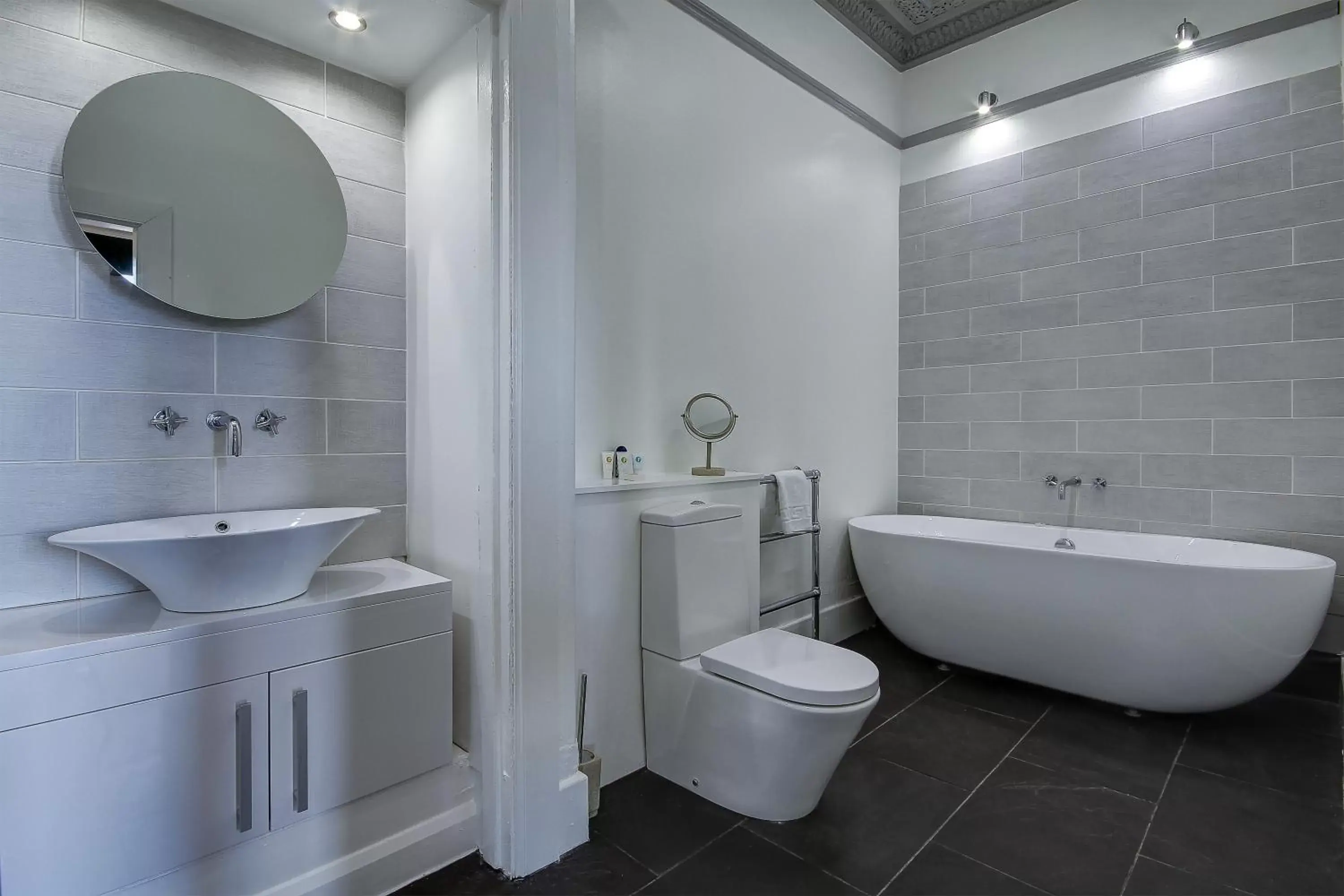 Toilet, Bathroom in Bayswell Park Hotel