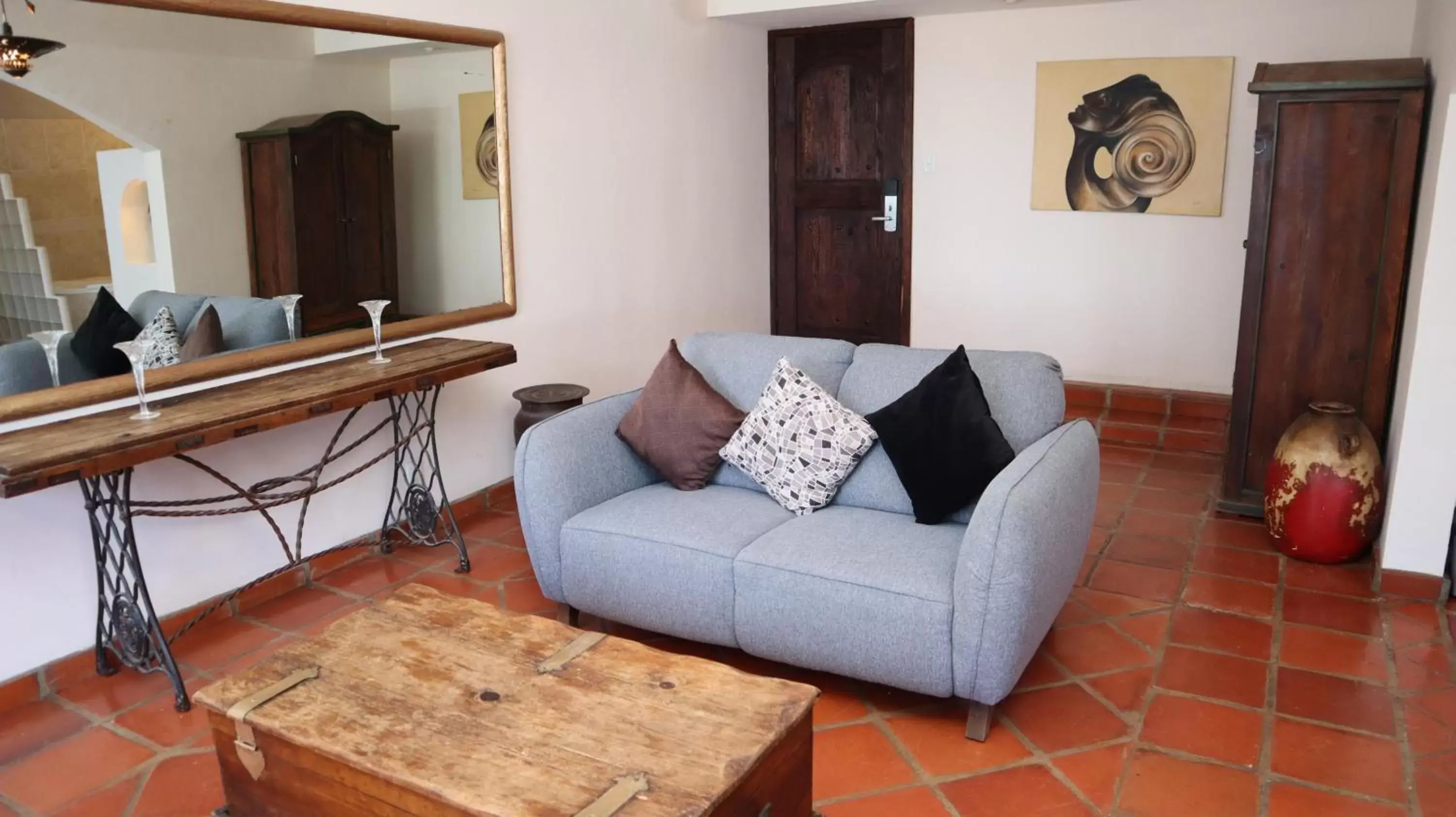 Seating Area in La Concha Beach Hotel & Club