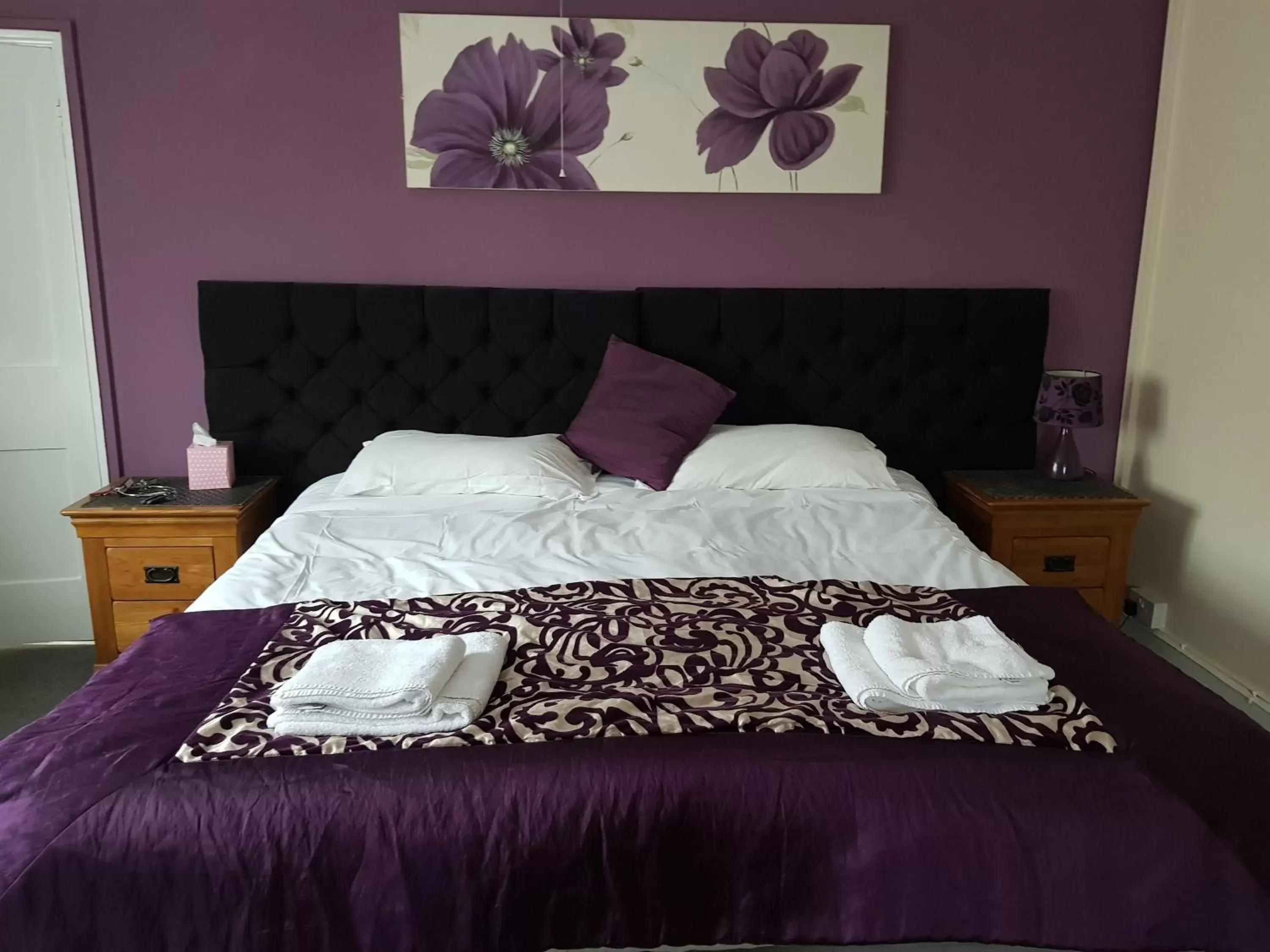 Bed in The Beacon & Railway Hotel